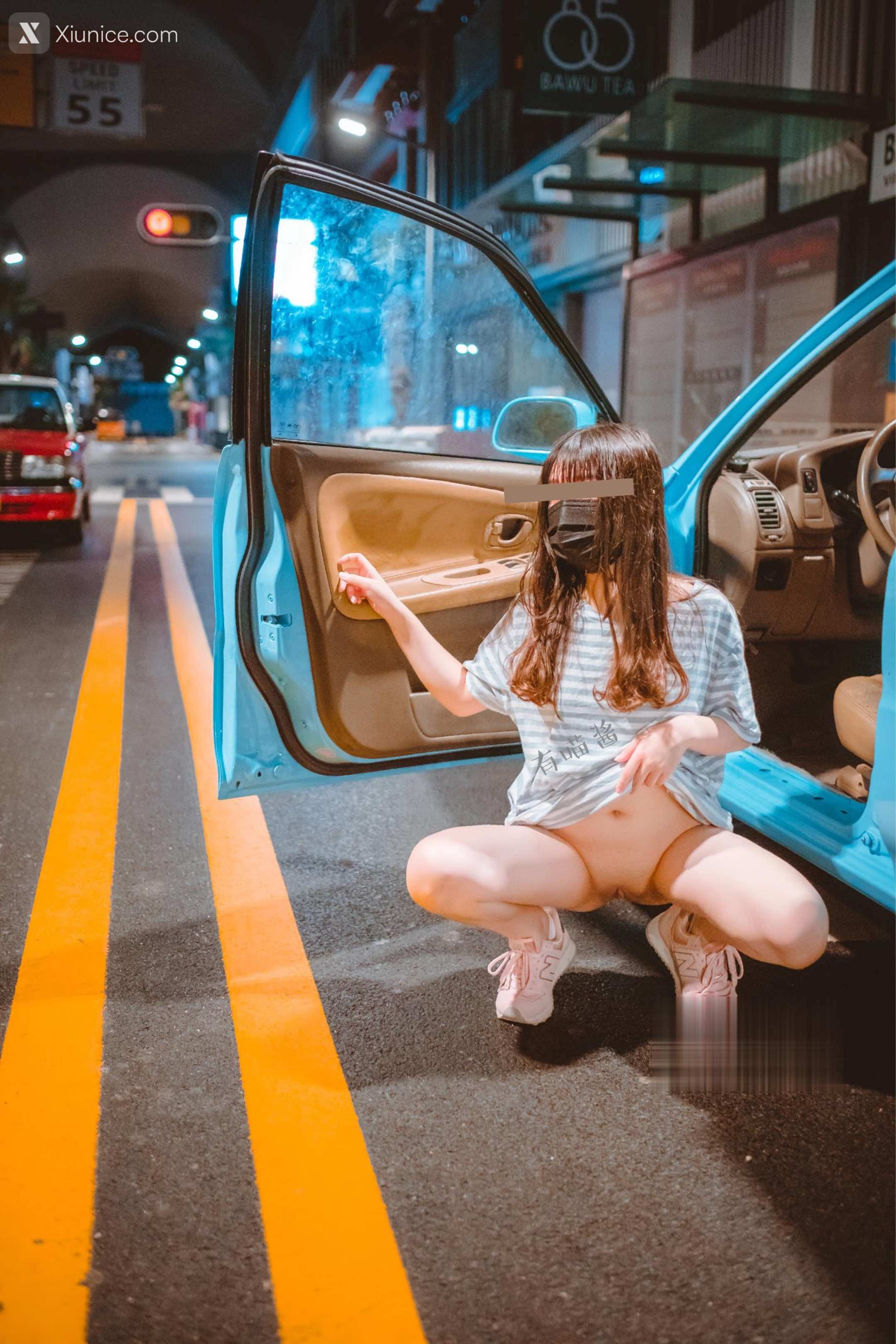 有喵酱 夜晚户外露出 79