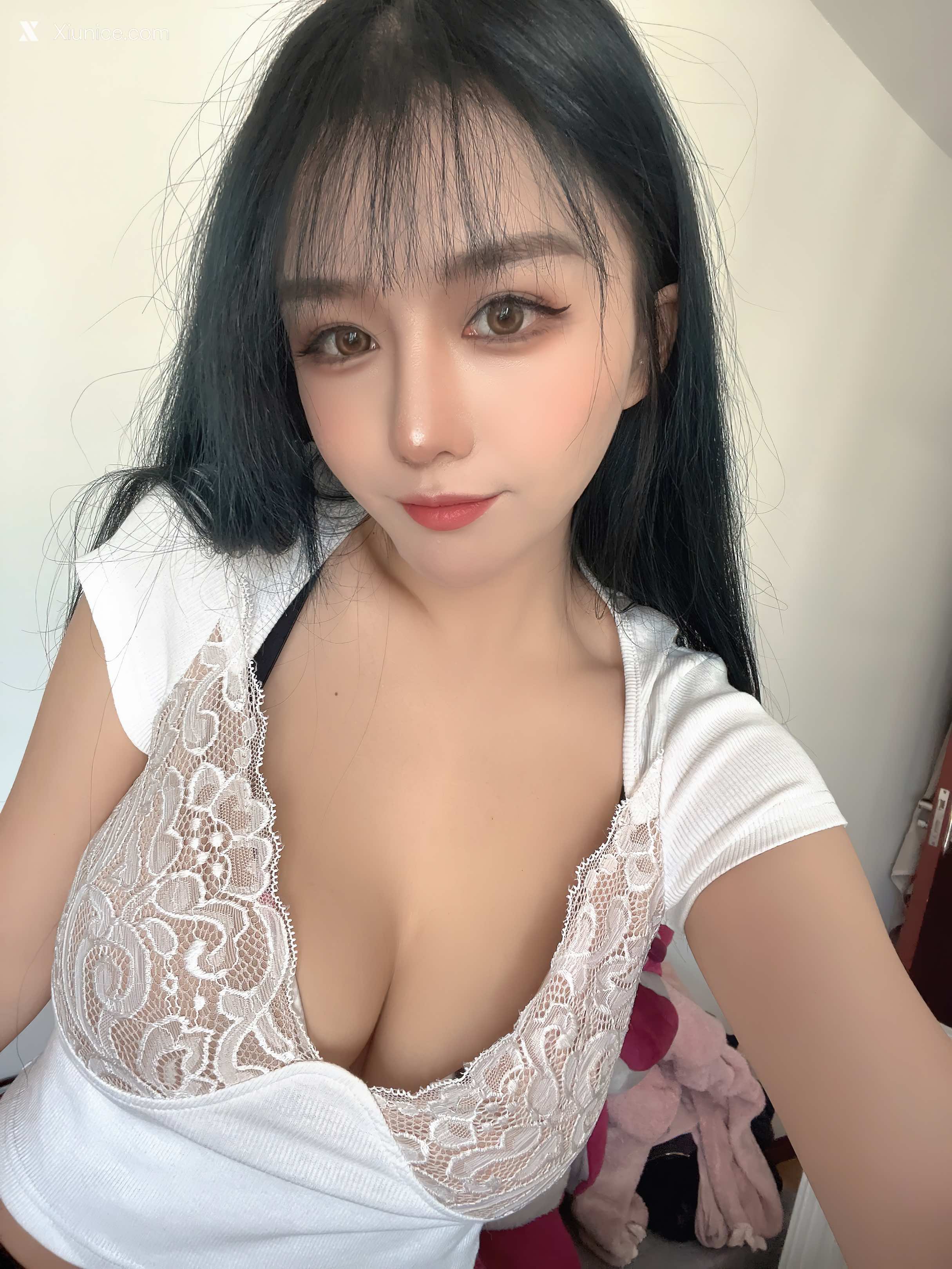 DurexScarlett 高颜值巨乳丰满性感身材写真福利合集 124