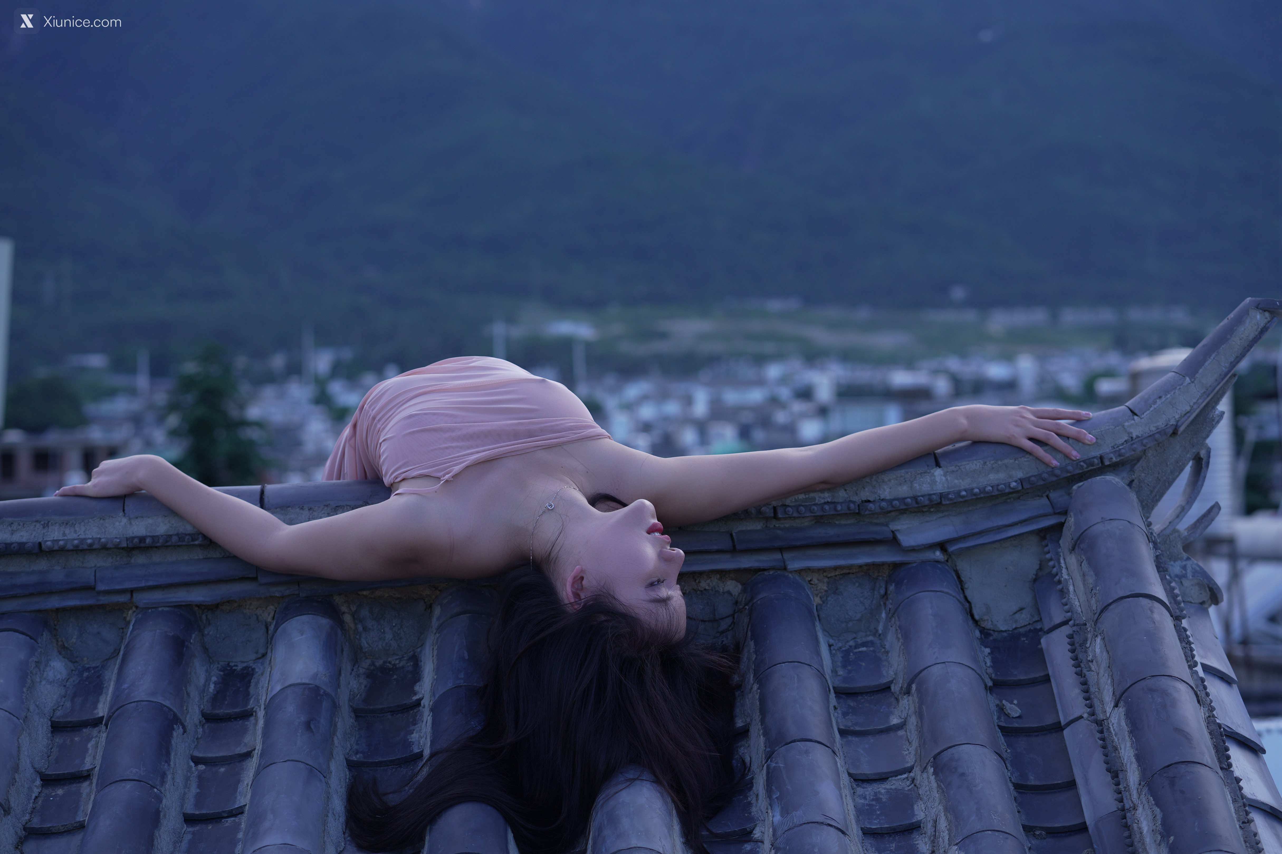Jiu Shi A Zhu A 就是阿朱啊 The Roof 16