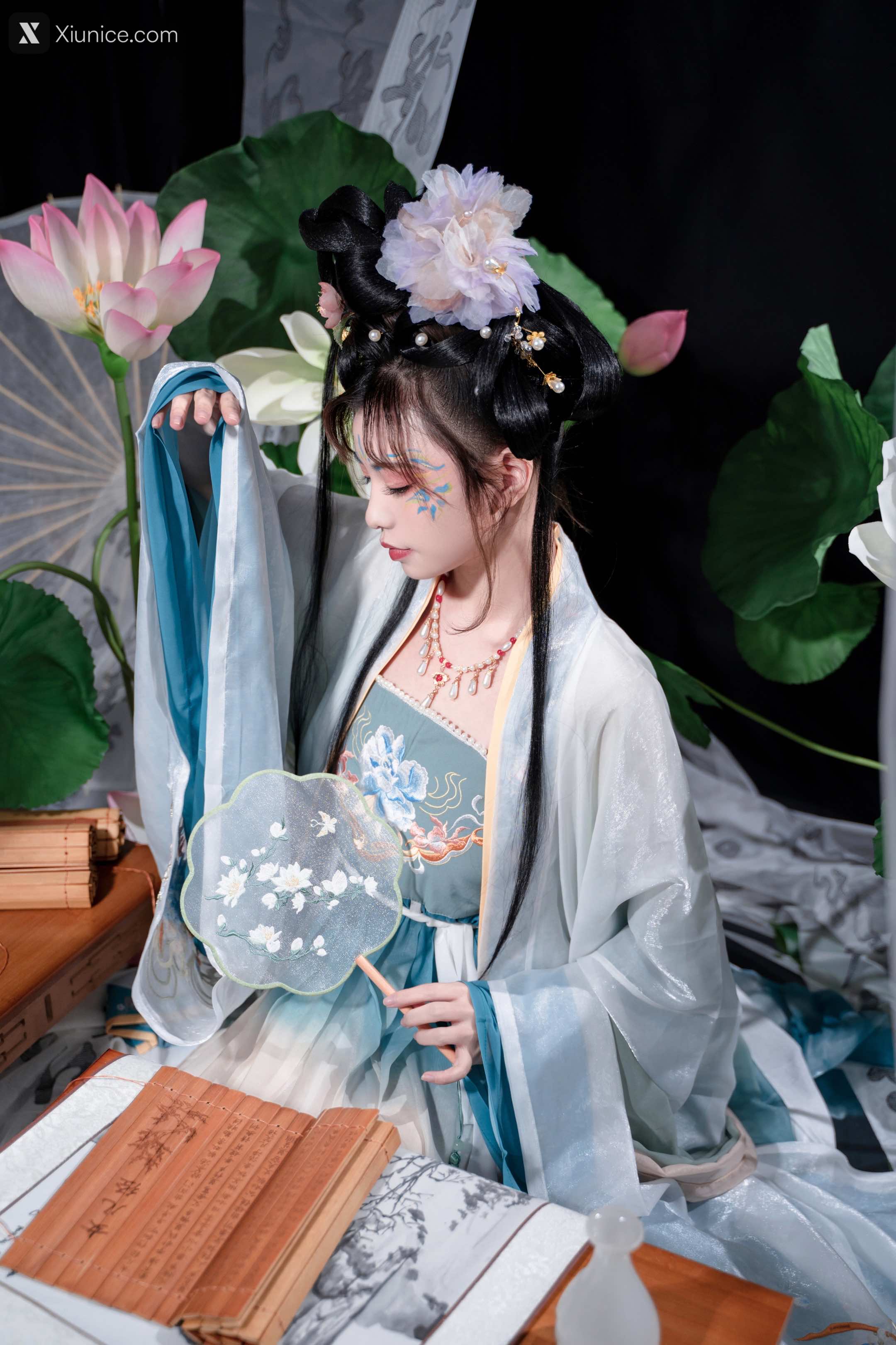 Nekokoyoshi 月华清 11