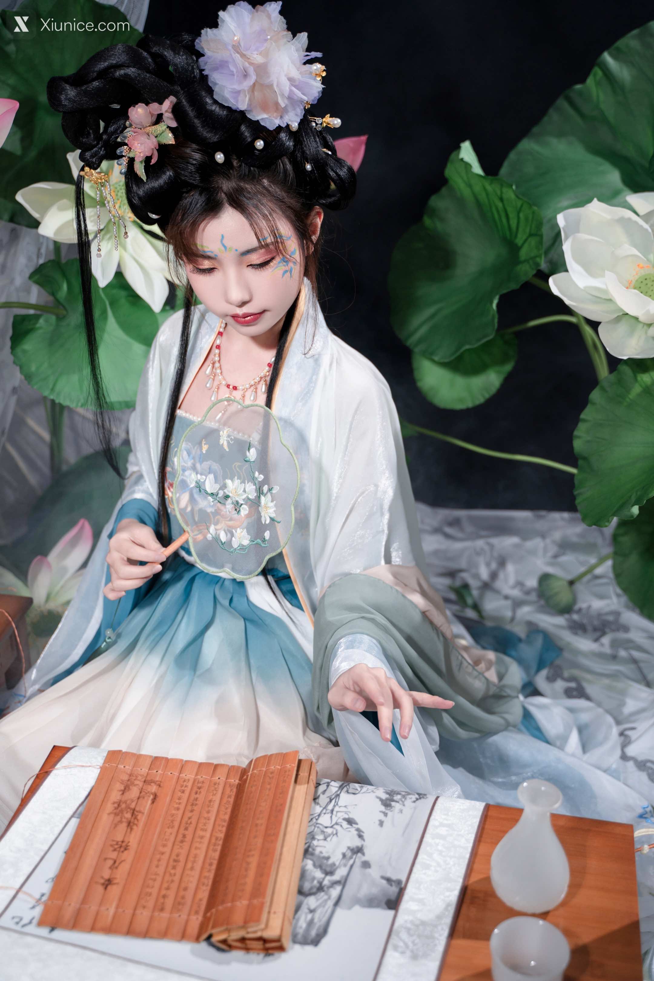 Nekokoyoshi 月华清 14
