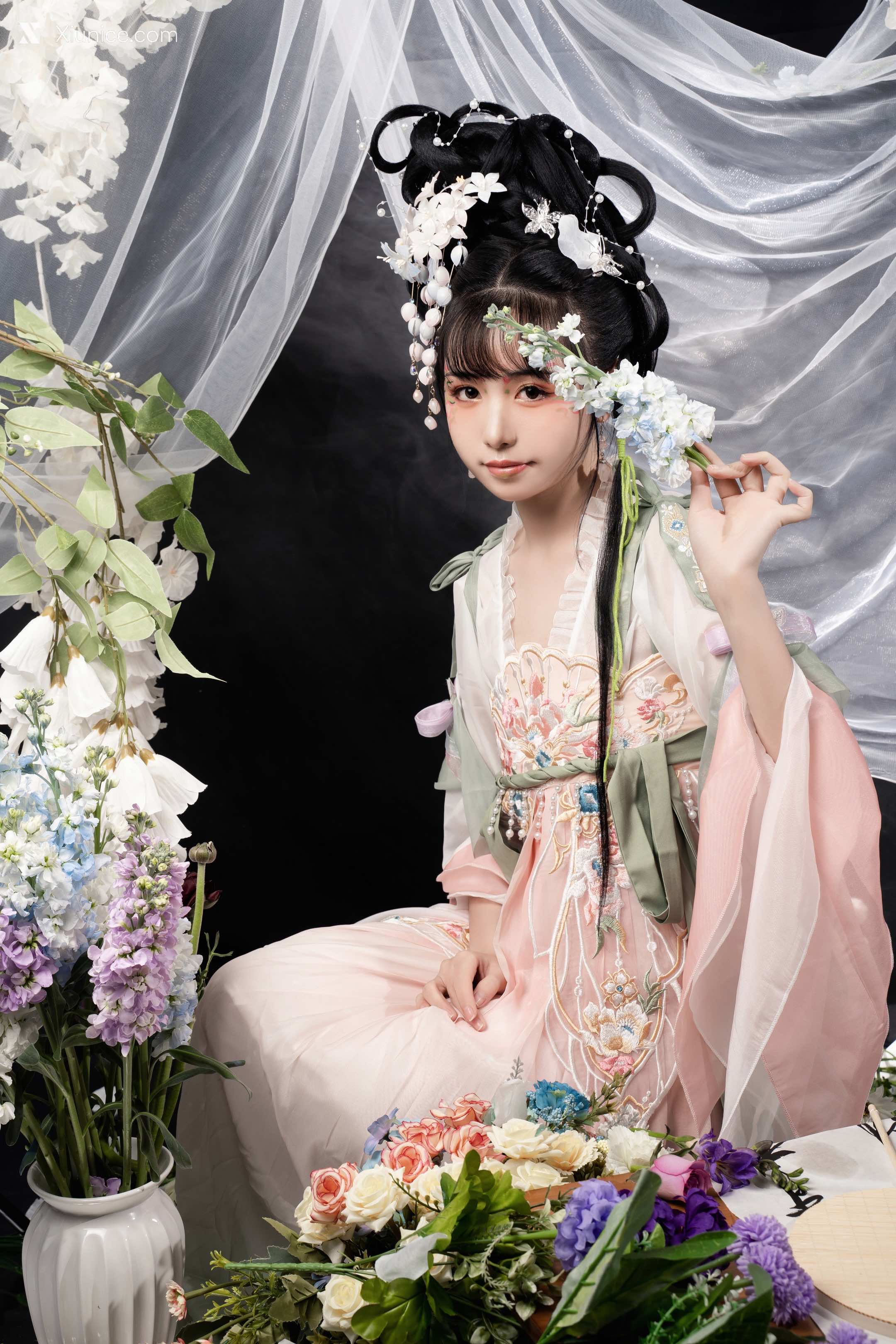 Nekokoyoshi 花间集 19