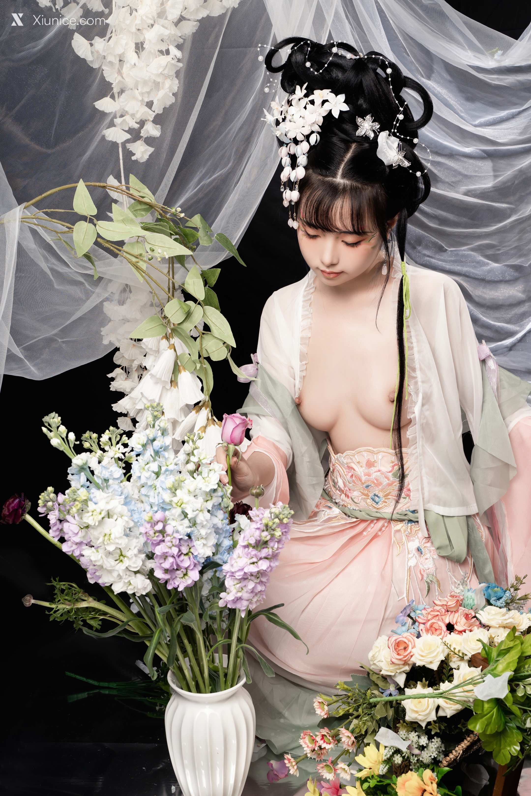 Nekokoyoshi 花间集 36
