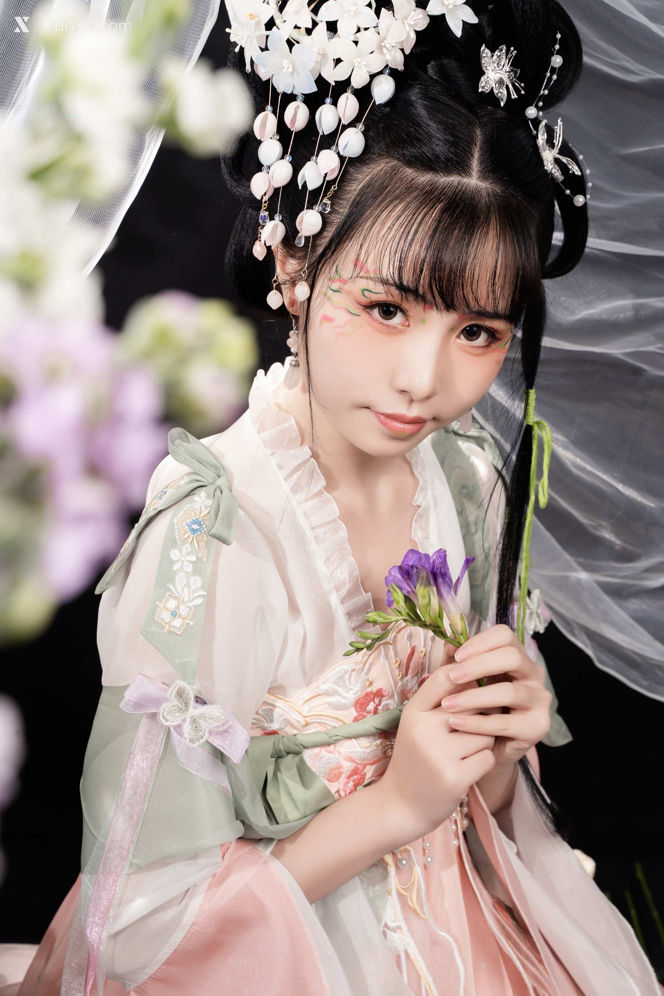 Nekokoyoshi 花间集 56