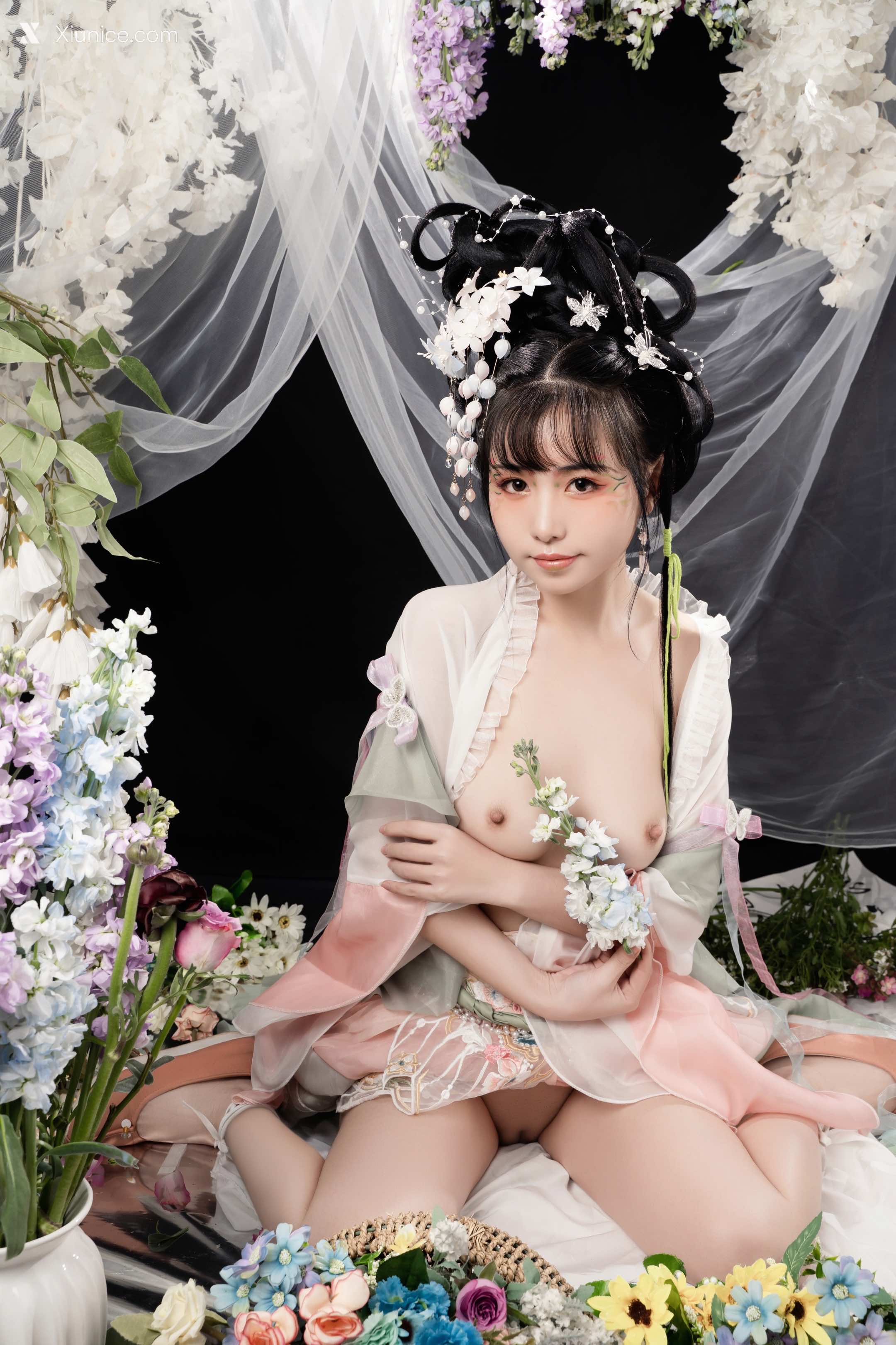 Nekokoyoshi 花间集 72