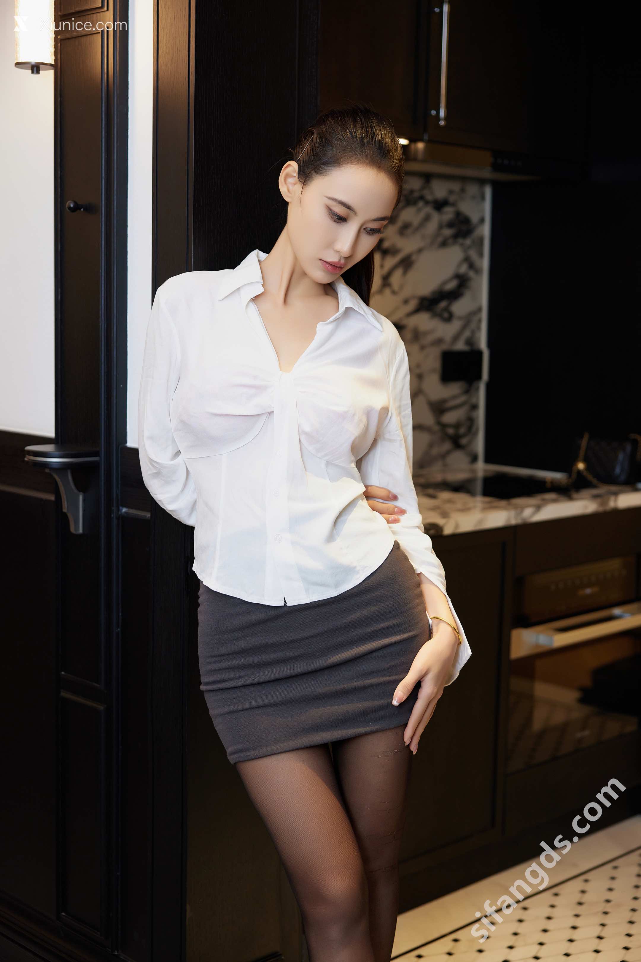 Xiuren Uncensored Lingyu69 远东饭店 大尺度写真 70