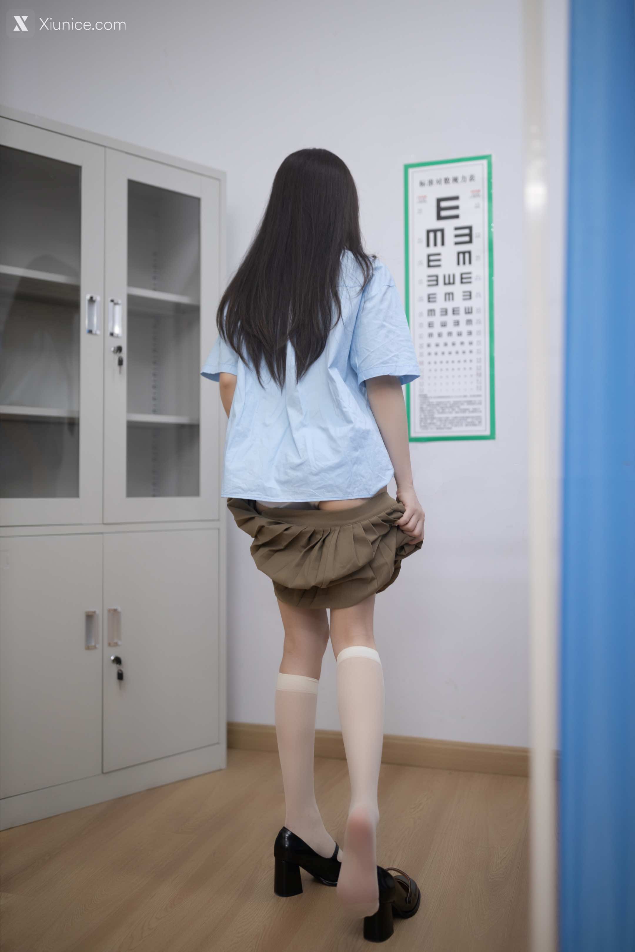 鱼子酱Fish 内购私拍 入学体检 白嫩胴体 2