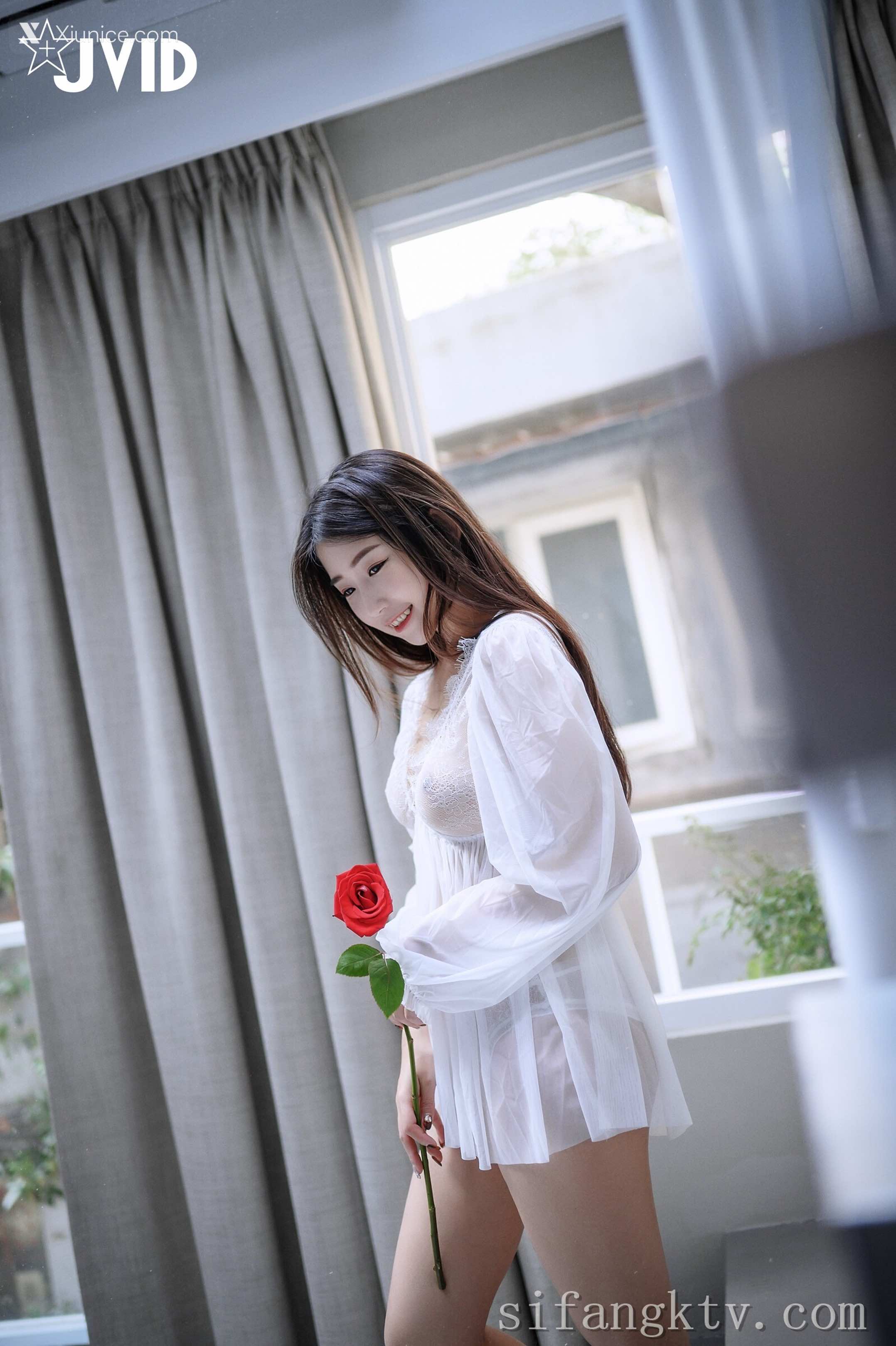 JVID 肉包Mini 用玫瑰成功征服可爱肉包的肉体 热爱 32