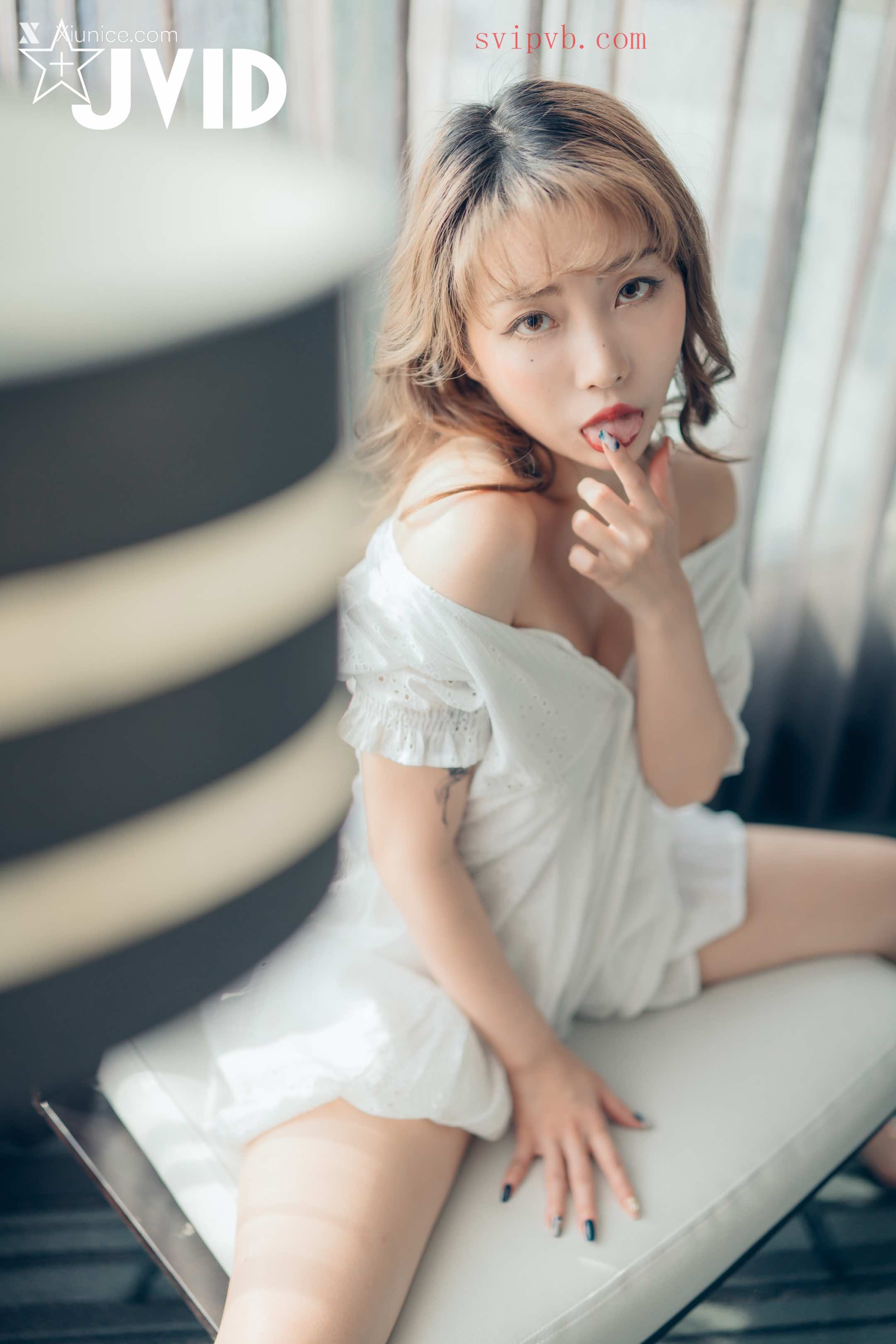 JVID Stacy 超美巨乳小隻馬 全裸無碼 尺度 爆量 並附贈全裸無碼誘惑影片 43