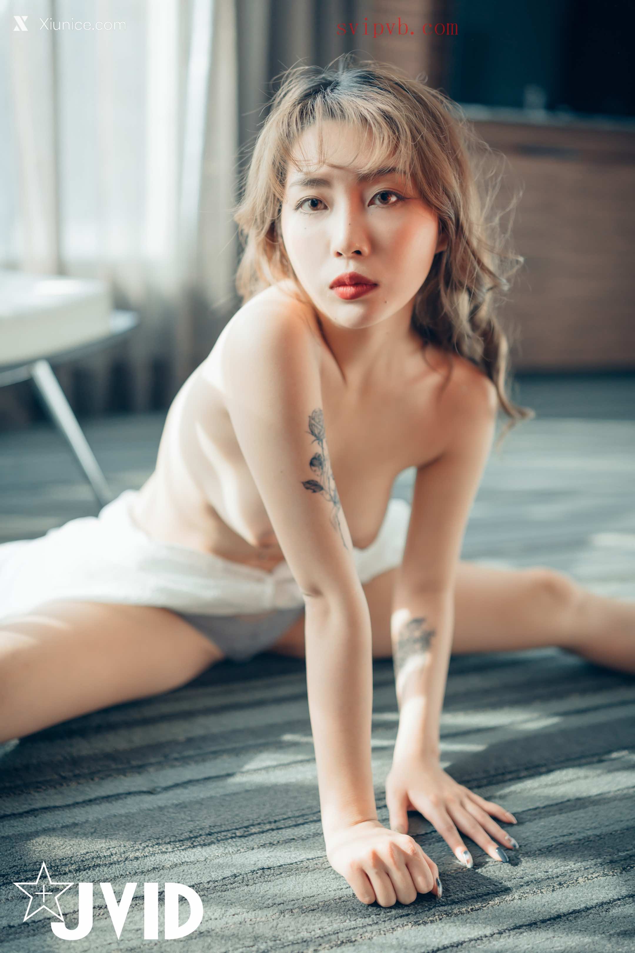 JVID Stacy 超美巨乳小隻馬 全裸無碼 尺度 爆量 並附贈全裸無碼誘惑影片 51