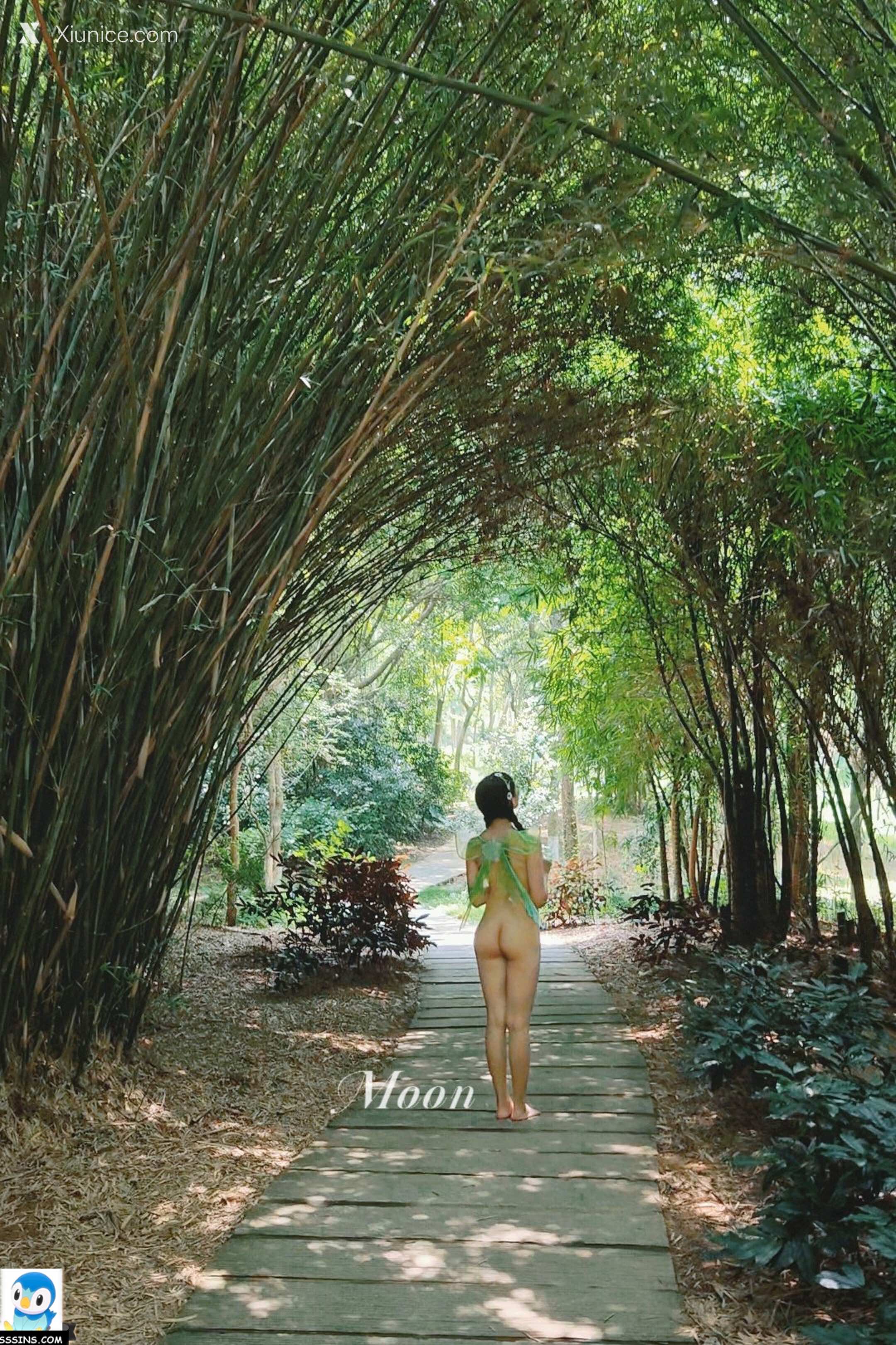 MoonTree01 酥胸福利姬 白净写拍集 423