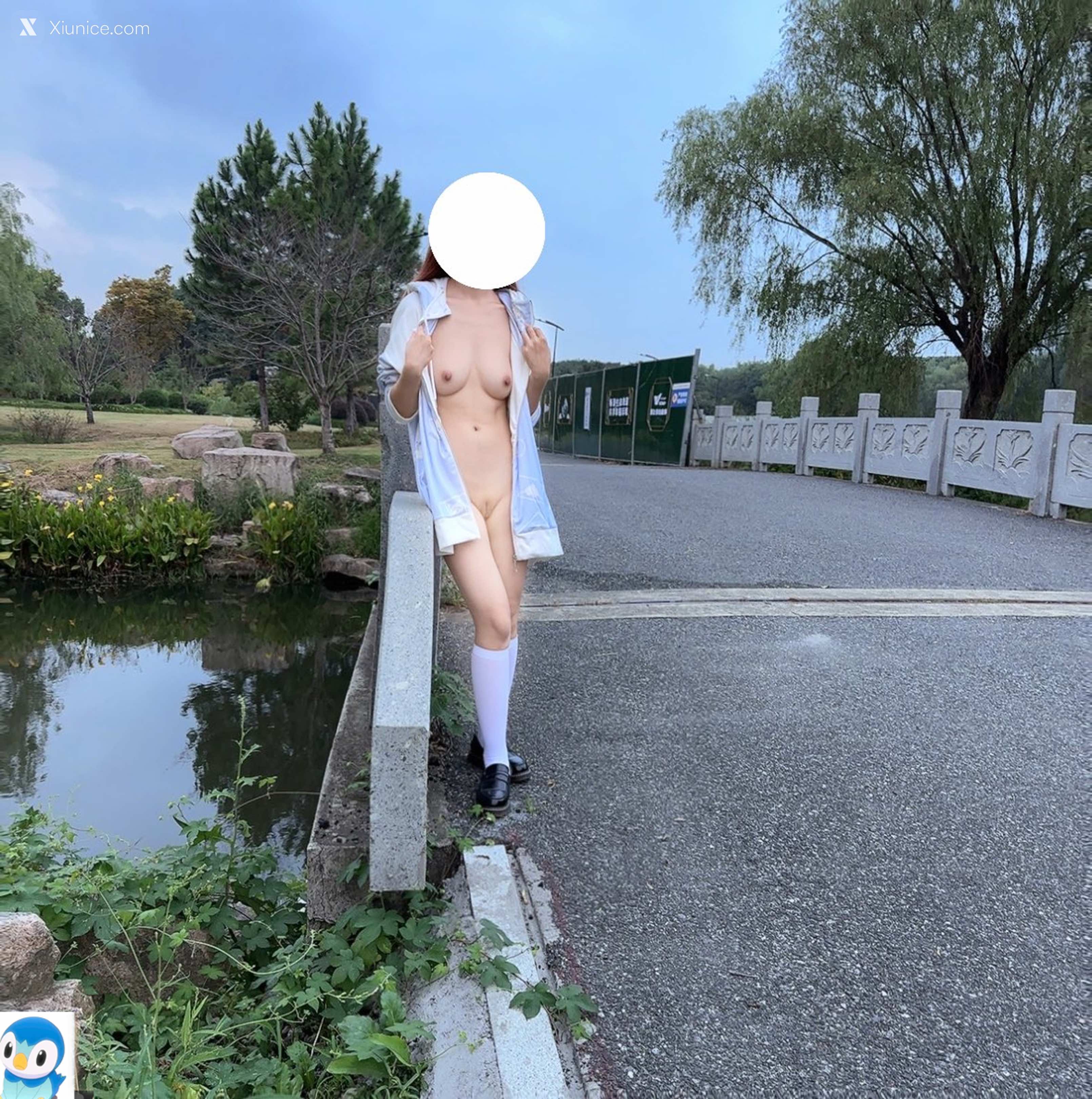 Pijiugg 白虎大奶福利姬 人前露出 福利合集 238