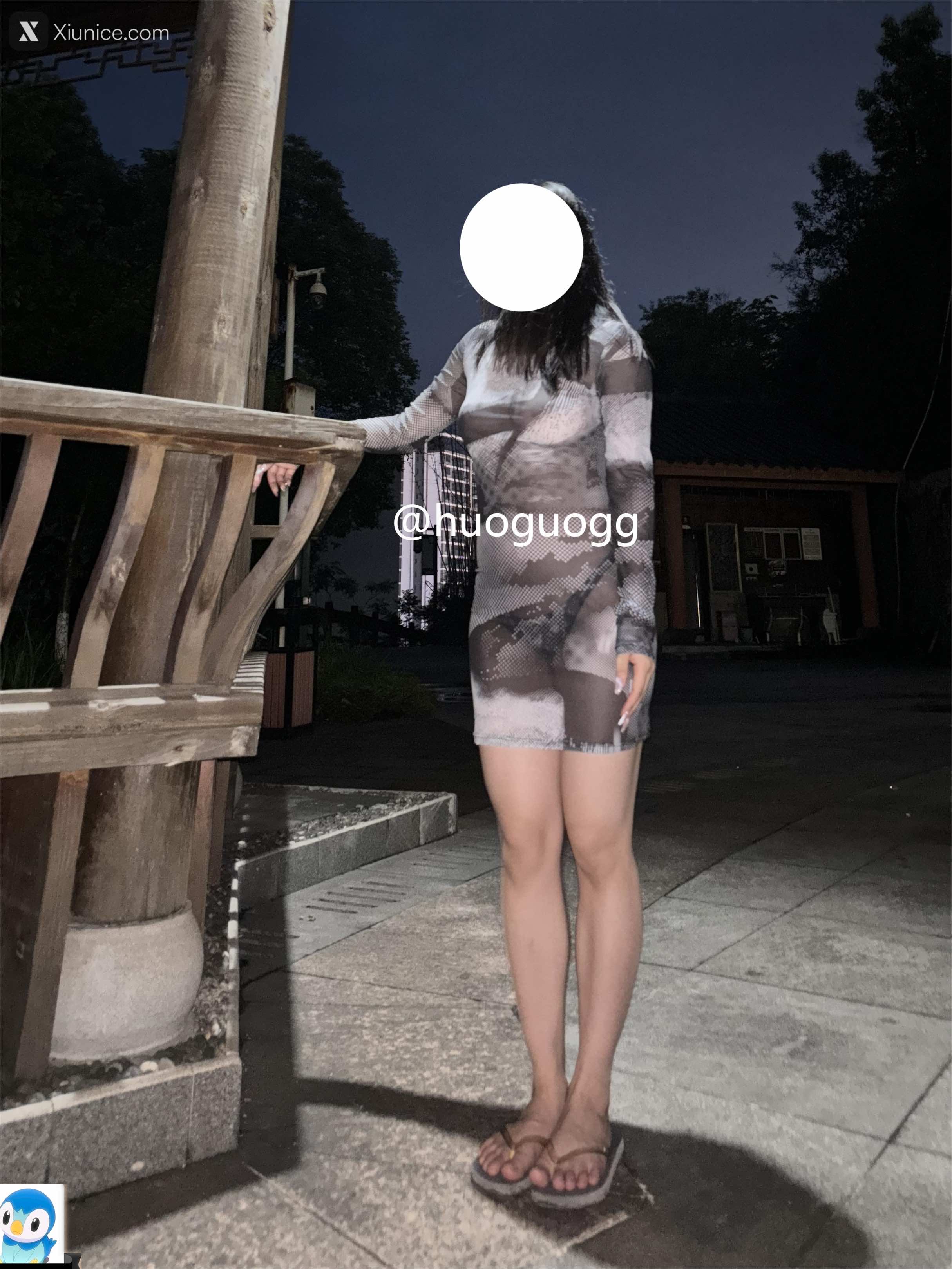 Pijiugg 白虎大奶福利姬 人前露出 福利合集 277