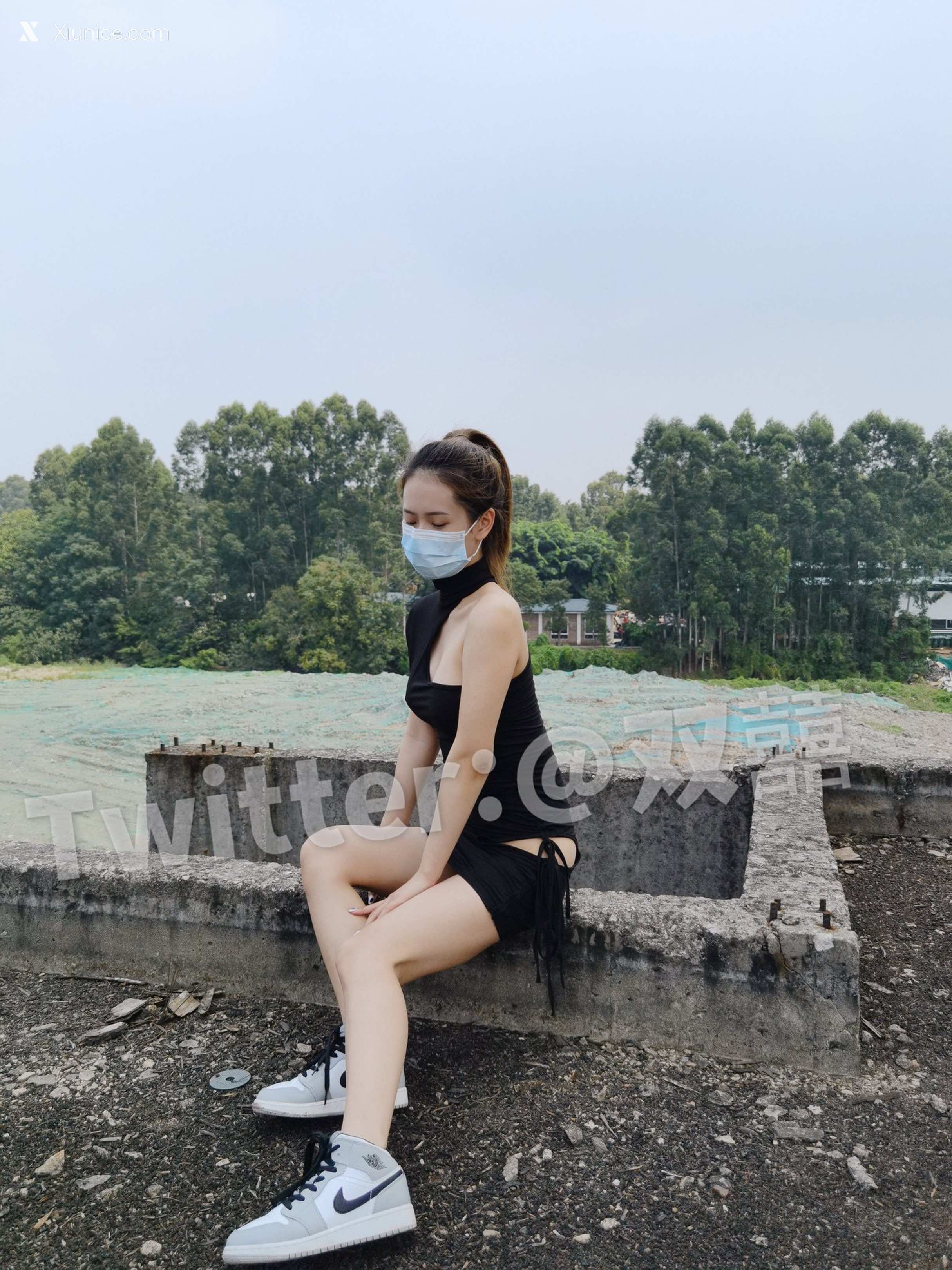 ShuangXi8018 各种户外人前露出，超市露着车灯大方走路 90