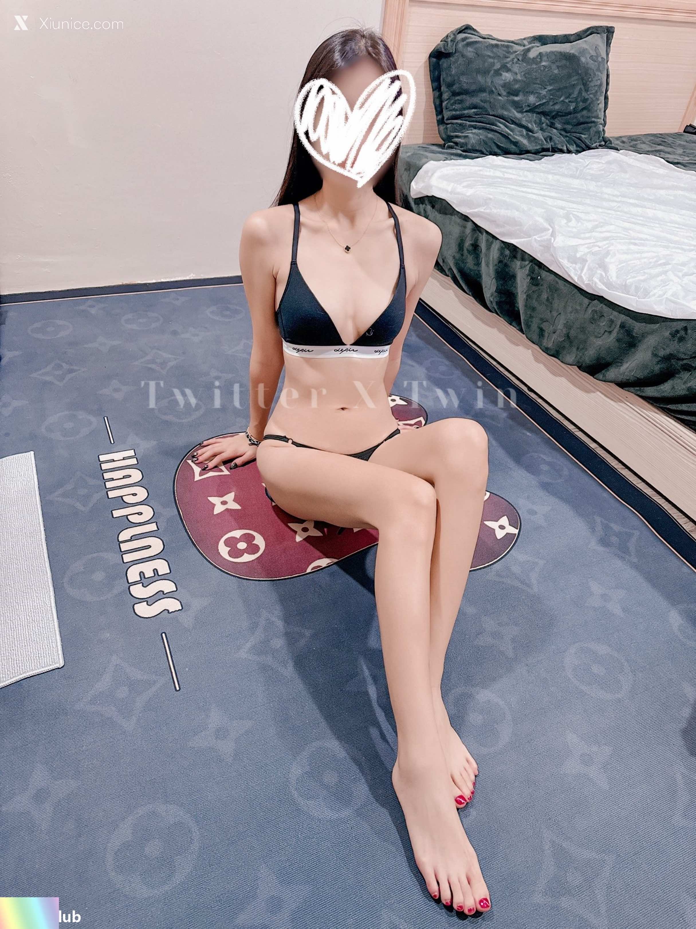 TWIN 才发现原来自己高潮的时候脚趾头会折起来了 反差白虎母狗人前露出调教 134