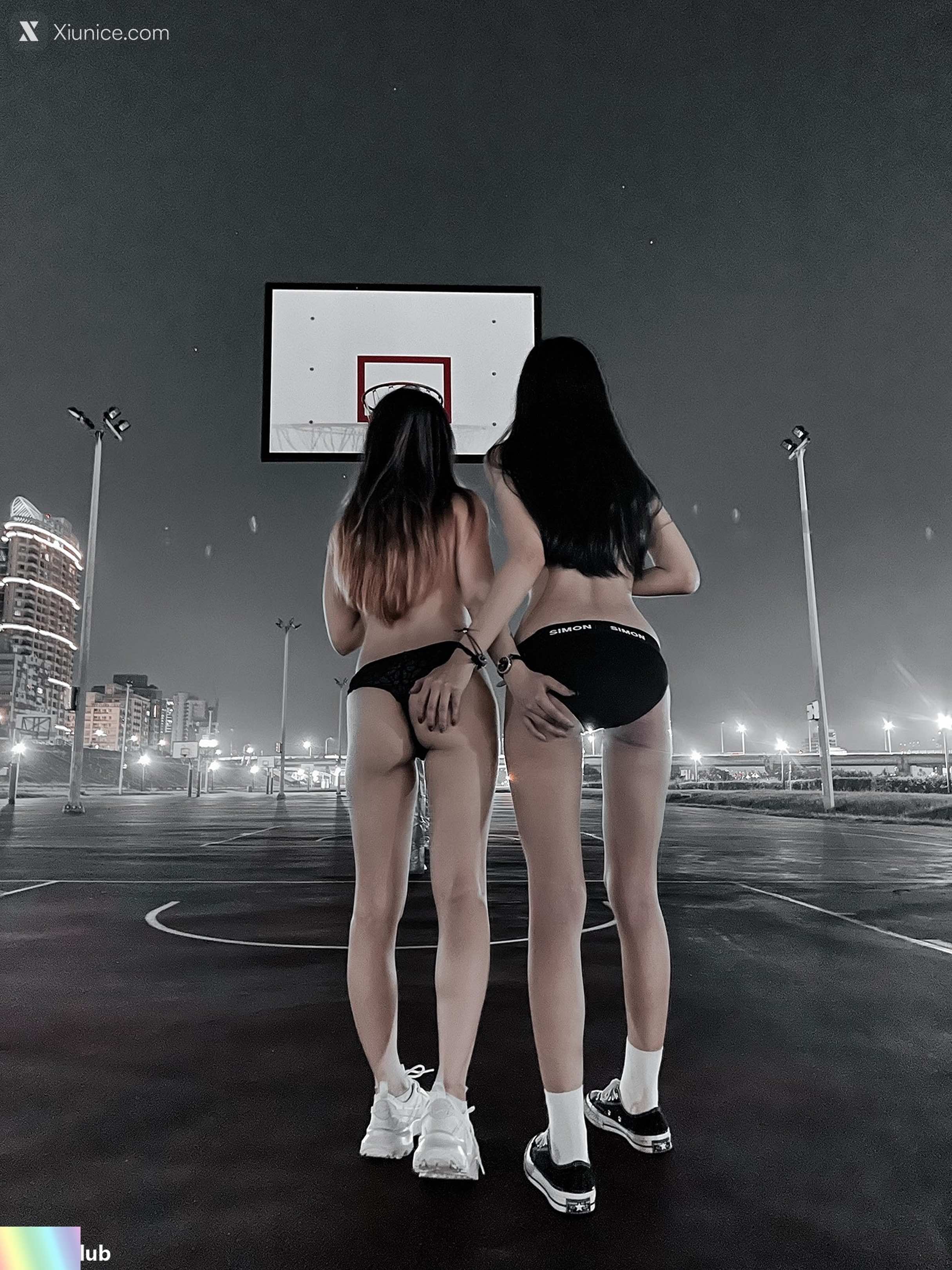 TWIN 才发现原来自己高潮的时候脚趾头会折起来了 反差白虎母狗人前露出调教 193