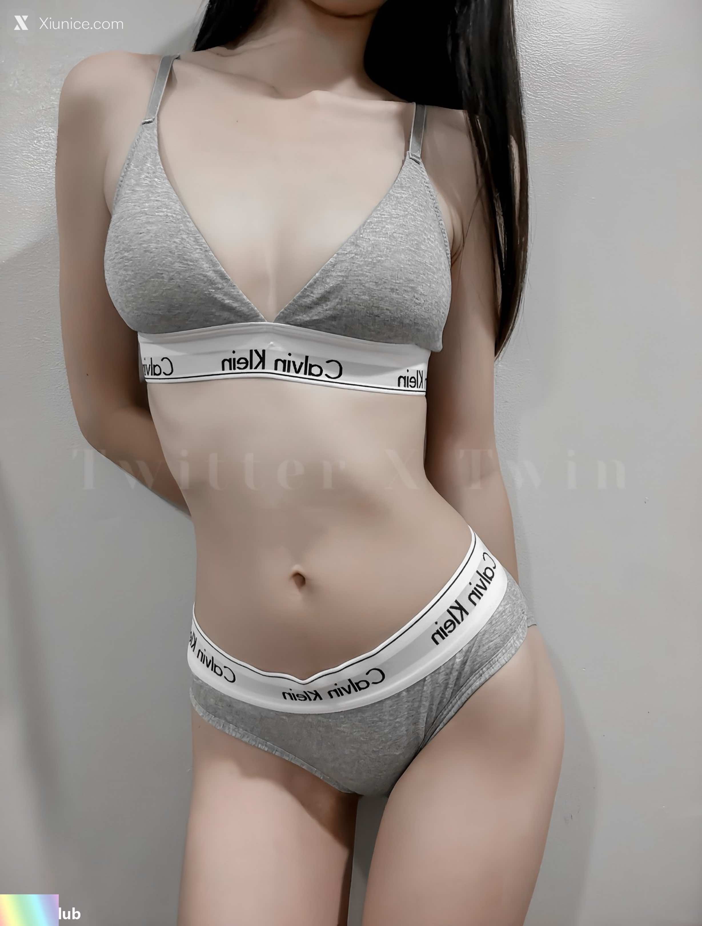 TWIN 才发现原来自己高潮的时候脚趾头会折起来了 反差白虎母狗人前露出调教 218