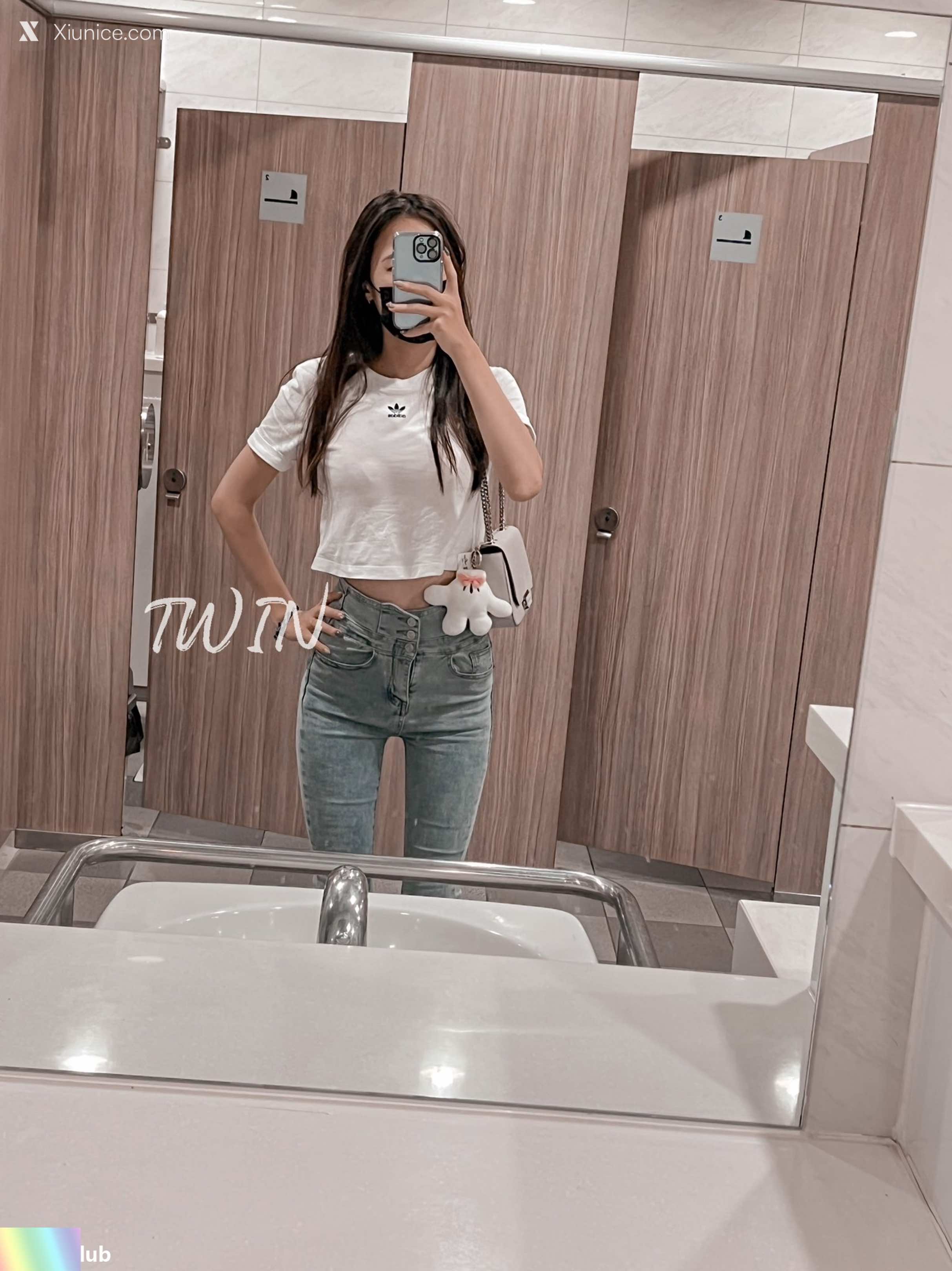 TWIN 才发现原来自己高潮的时候脚趾头会折起来了 反差白虎母狗人前露出调教 235