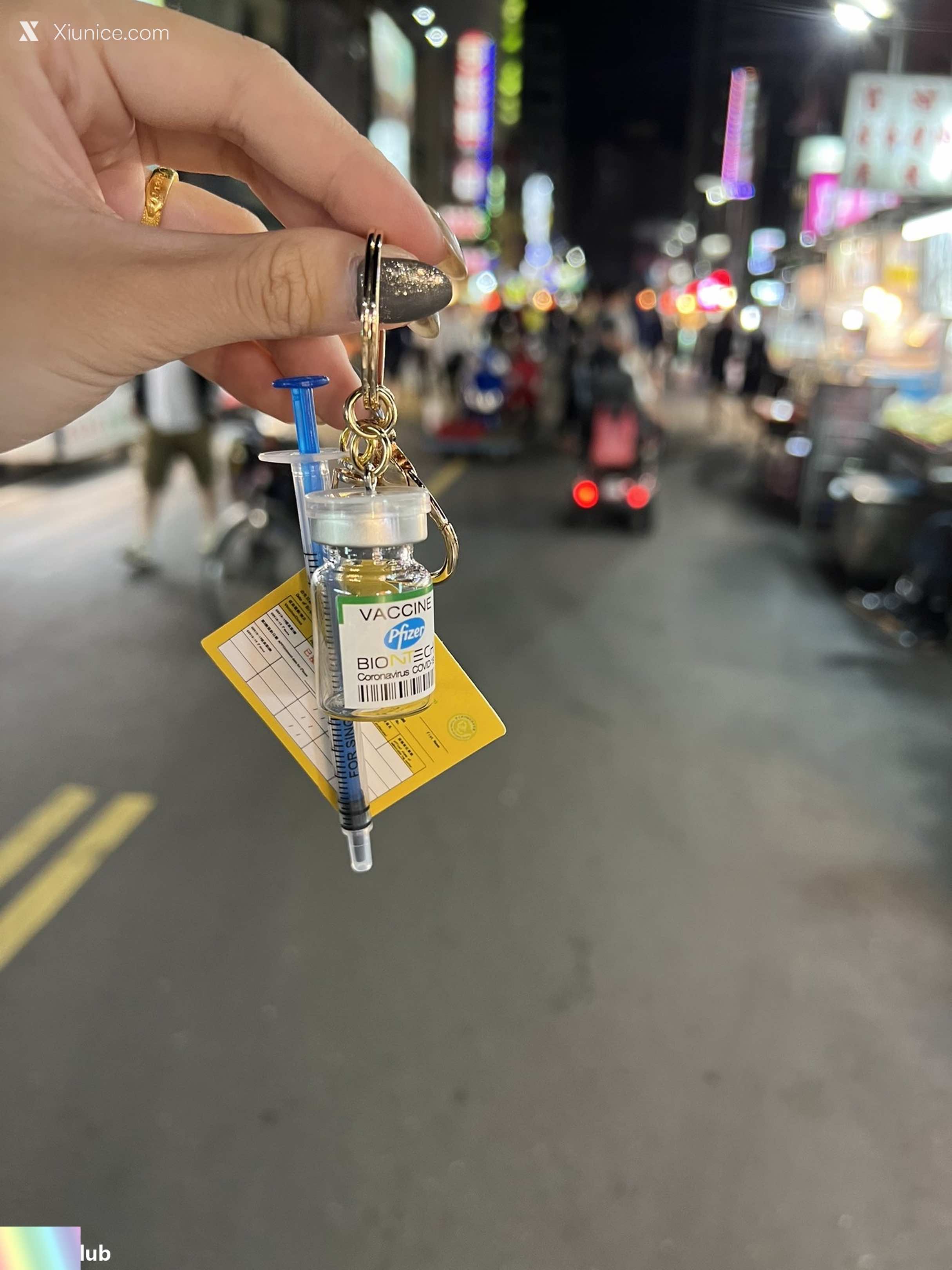 TWIN 才发现原来自己高潮的时候脚趾头会折起来了 反差白虎母狗人前露出调教 255