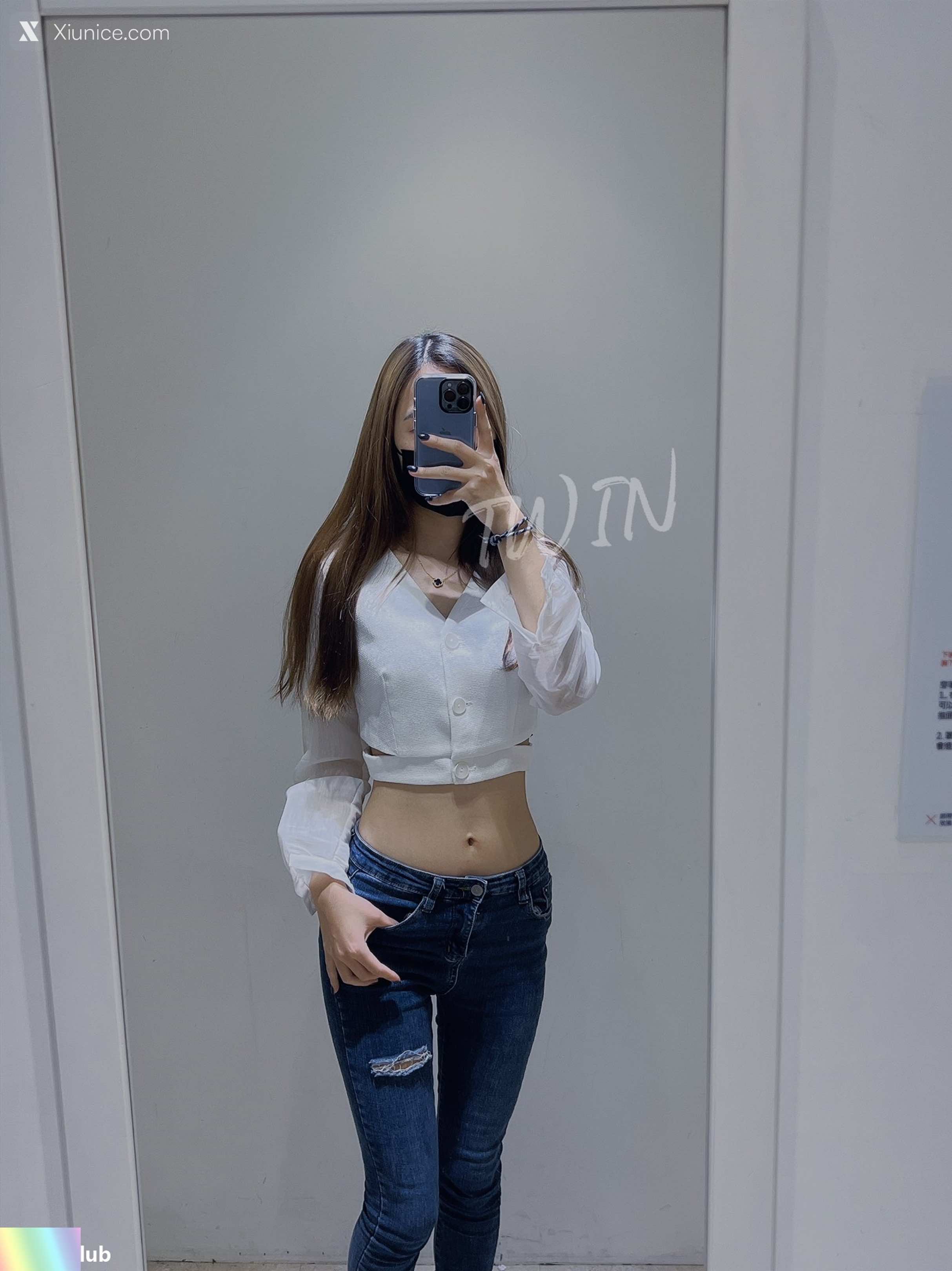 TWIN 才发现原来自己高潮的时候脚趾头会折起来了 反差白虎母狗人前露出调教 26