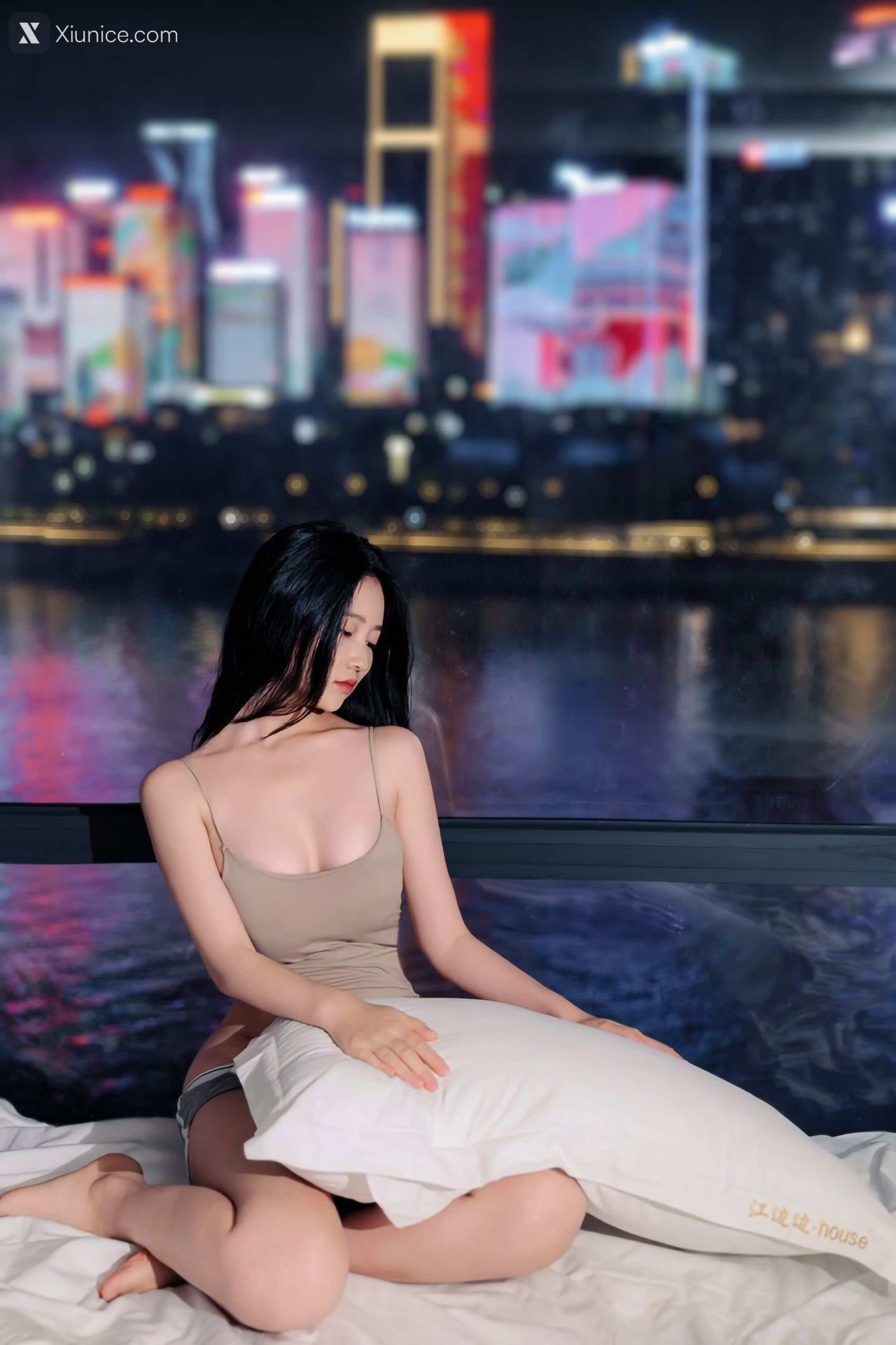 Coser 年年Nnian 夜 32