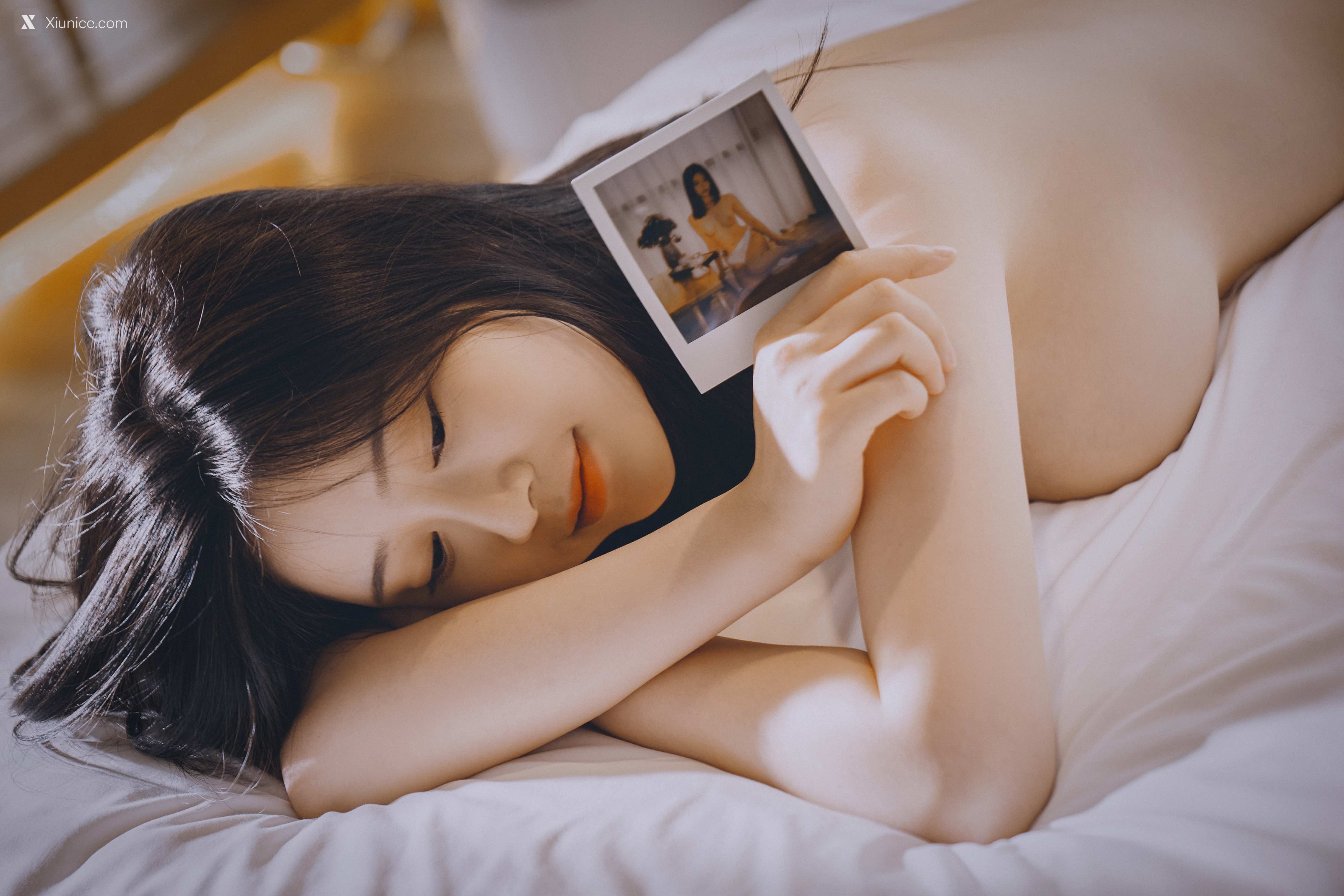 Coser 年年Nnian 拍立得女孩 Polaroid Girl 22