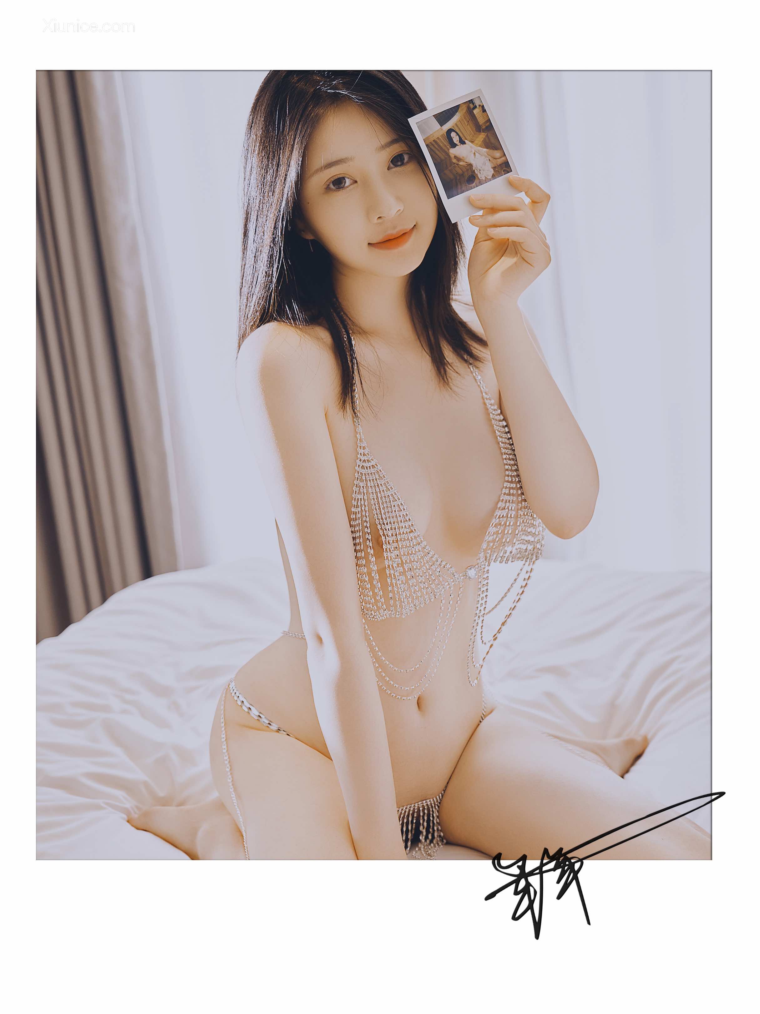 Coser 年年Nnian 拍立得女孩 Polaroid Girl 43