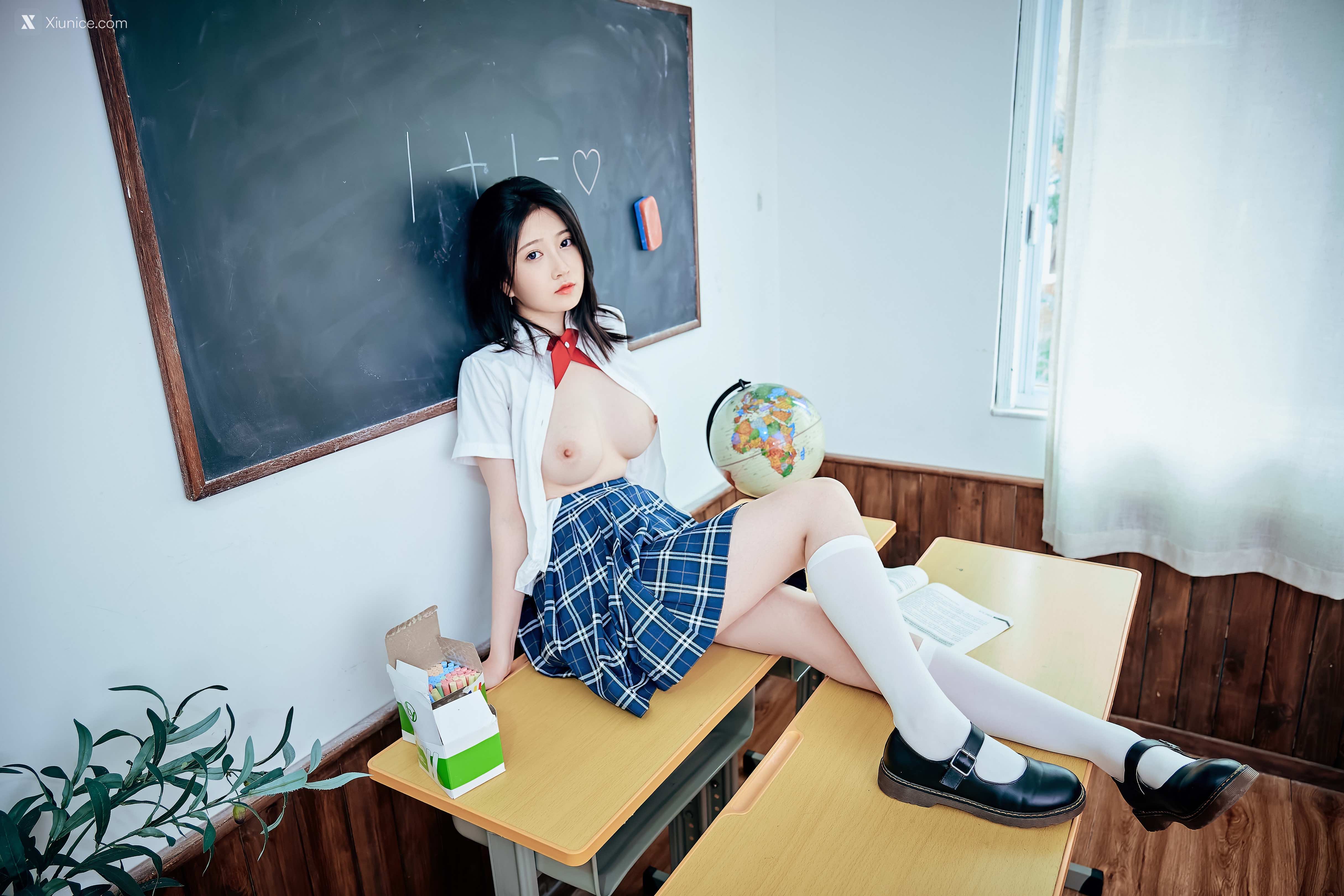 Coser 年年Nnian 月刊少女 20