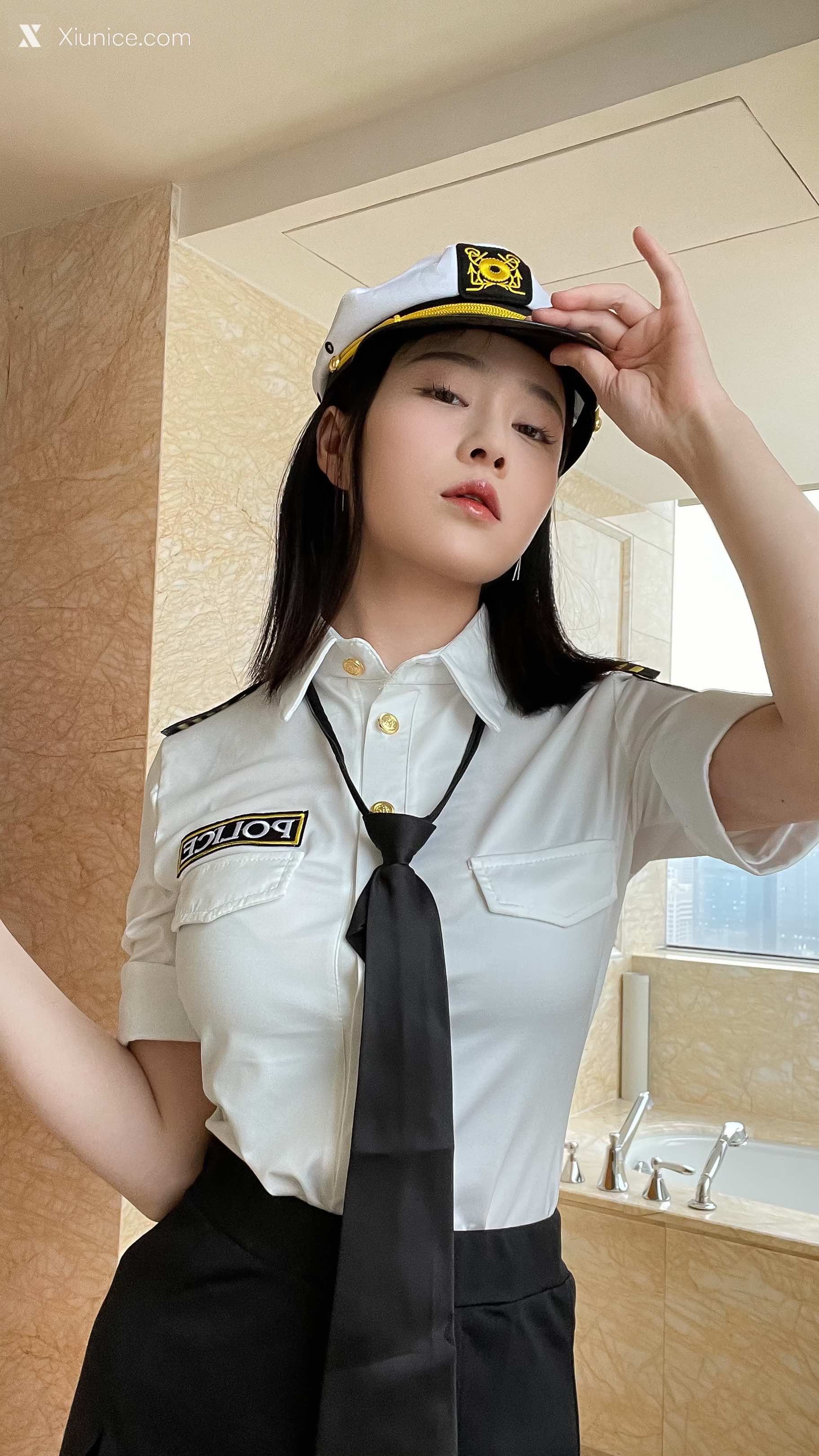 Coser 年年Nnian 涩女警 2