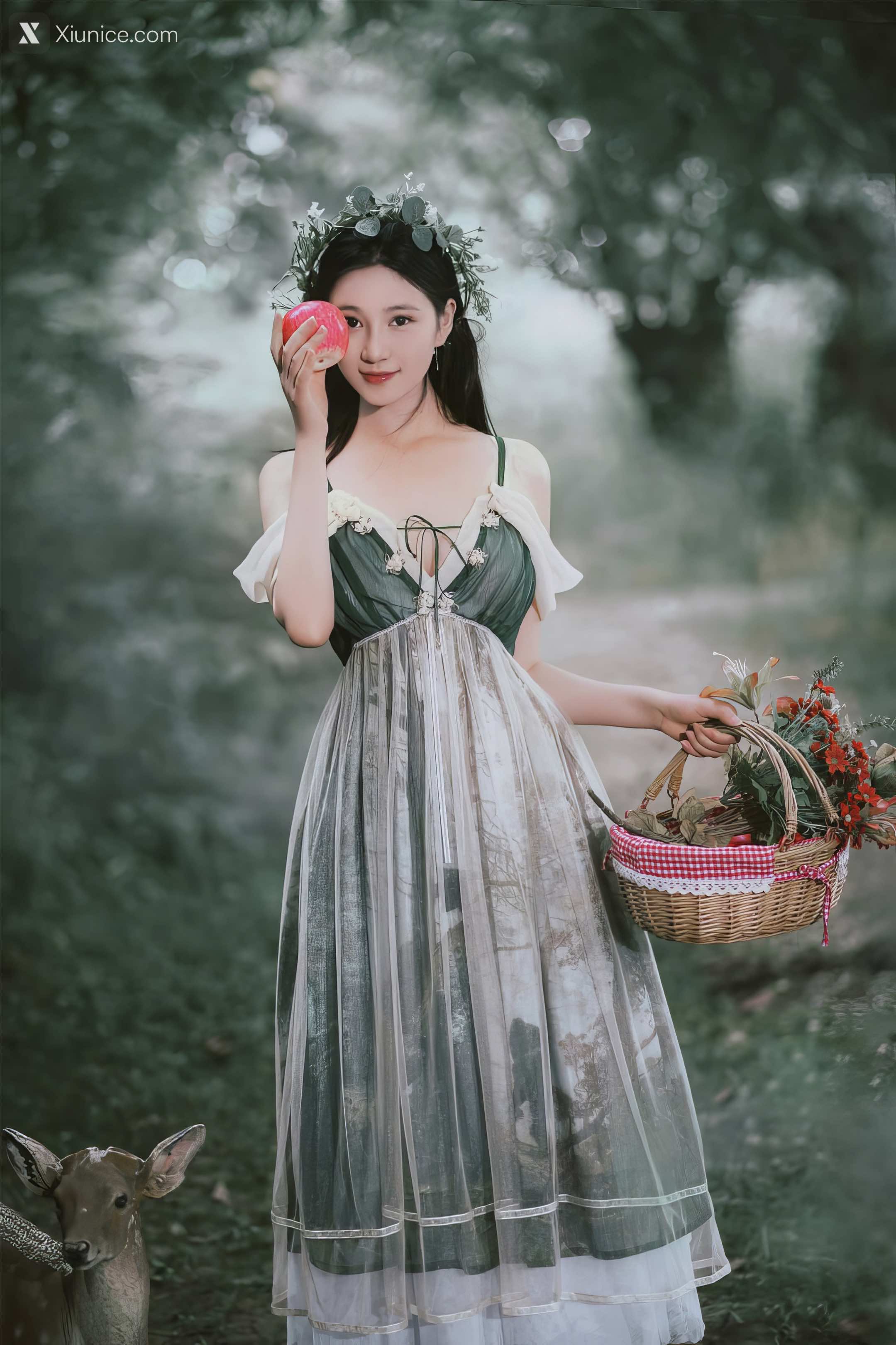 Coser 年年Nnian 爱丽丝漫游仙境 1