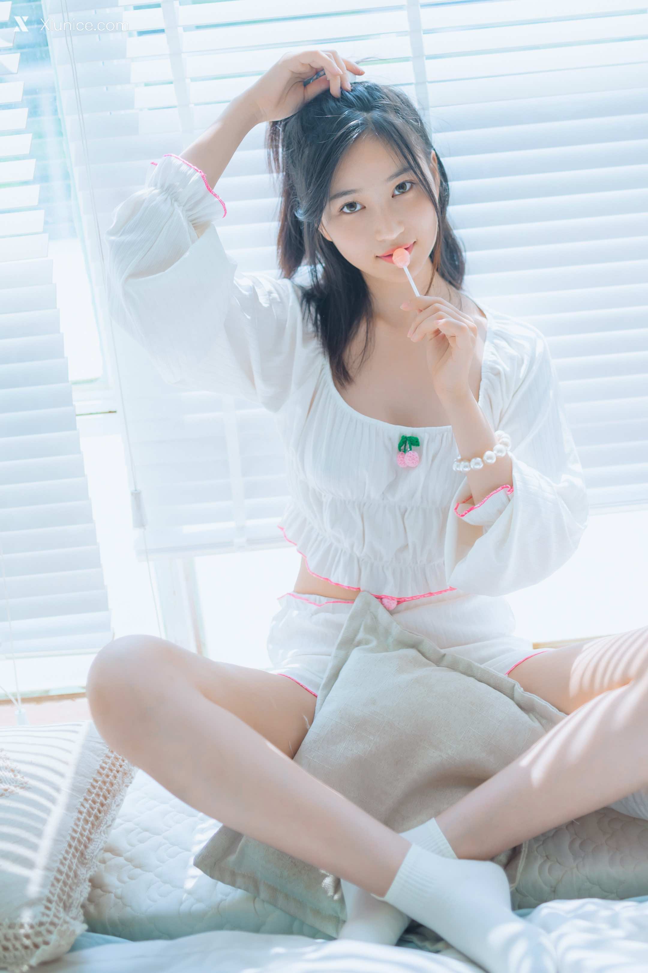 Coser 年年Nnian 爱吃棒棒糖的少女 16