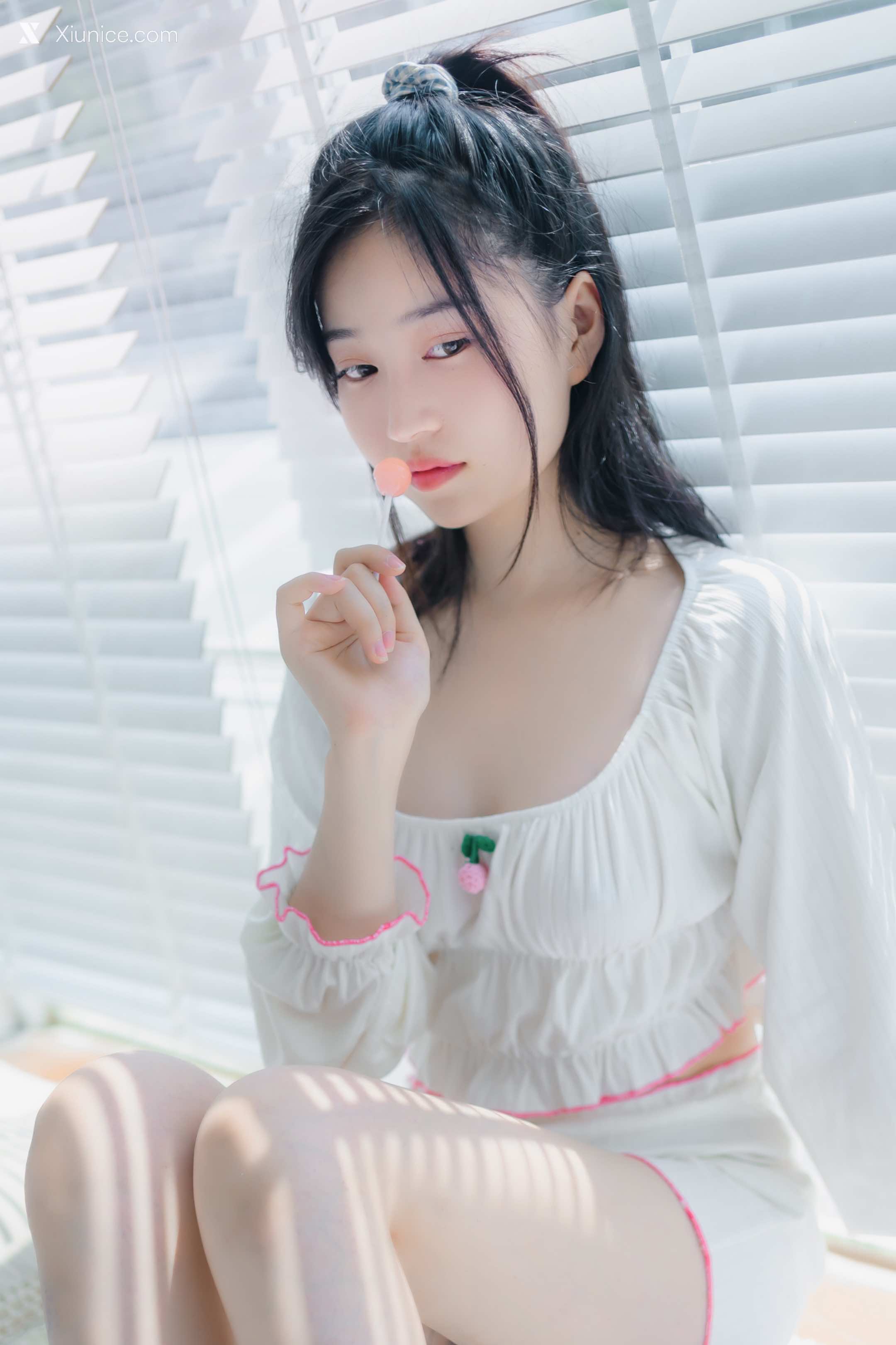 Coser 年年Nnian 爱吃棒棒糖的少女 20