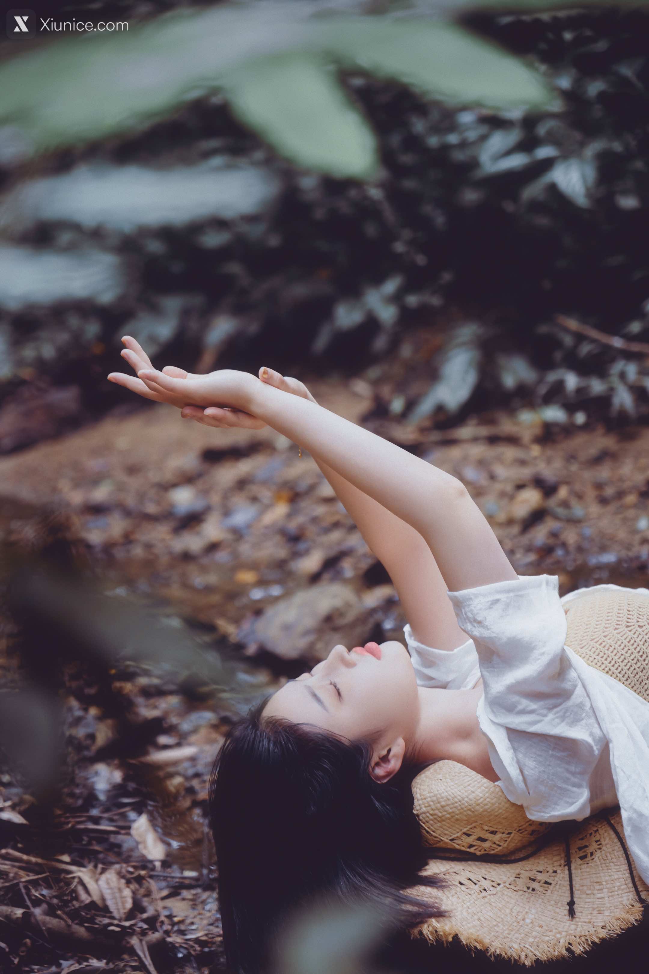 Coser 年年Nnian 白露 1