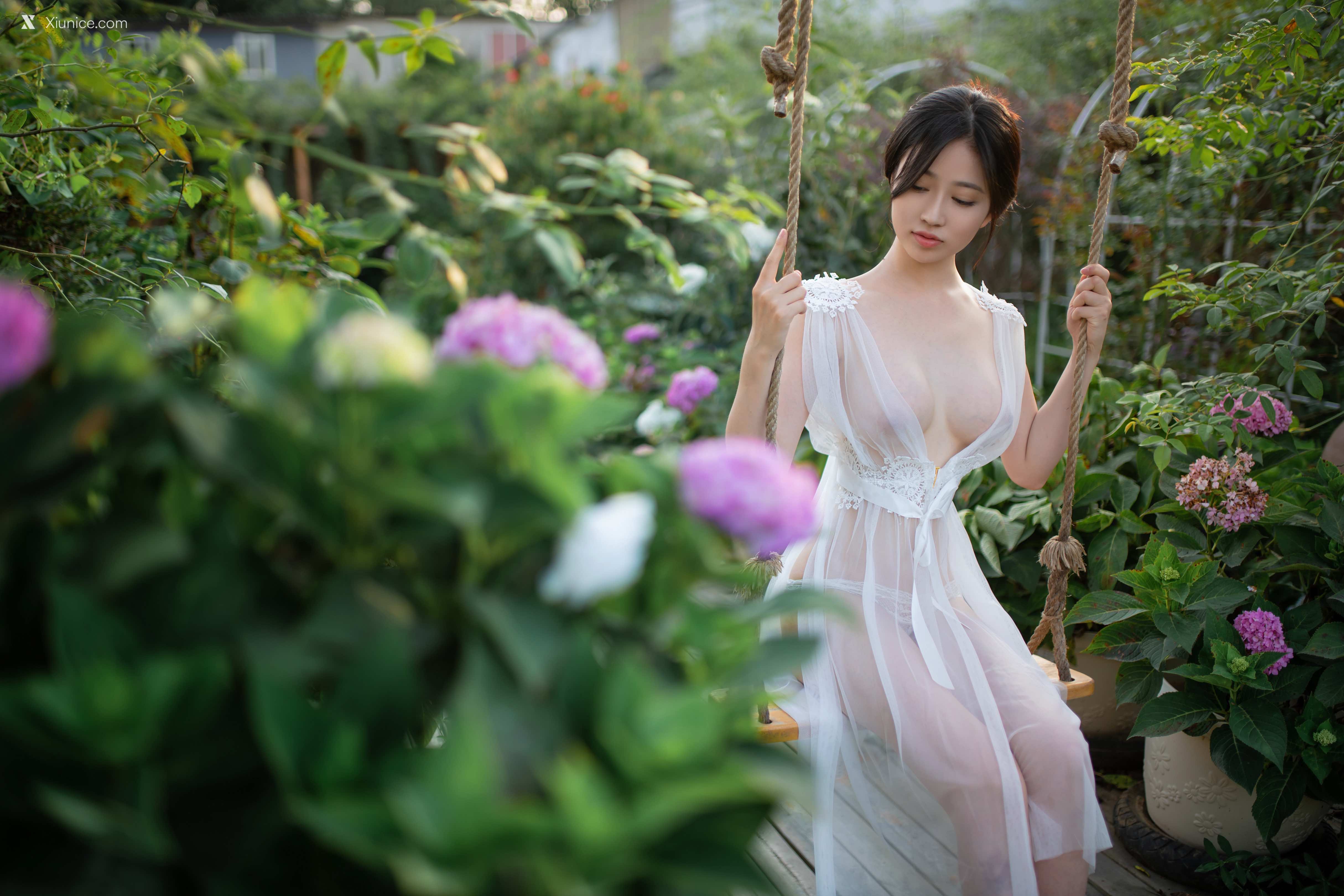 Coser 年年Nnian 神明之女 1