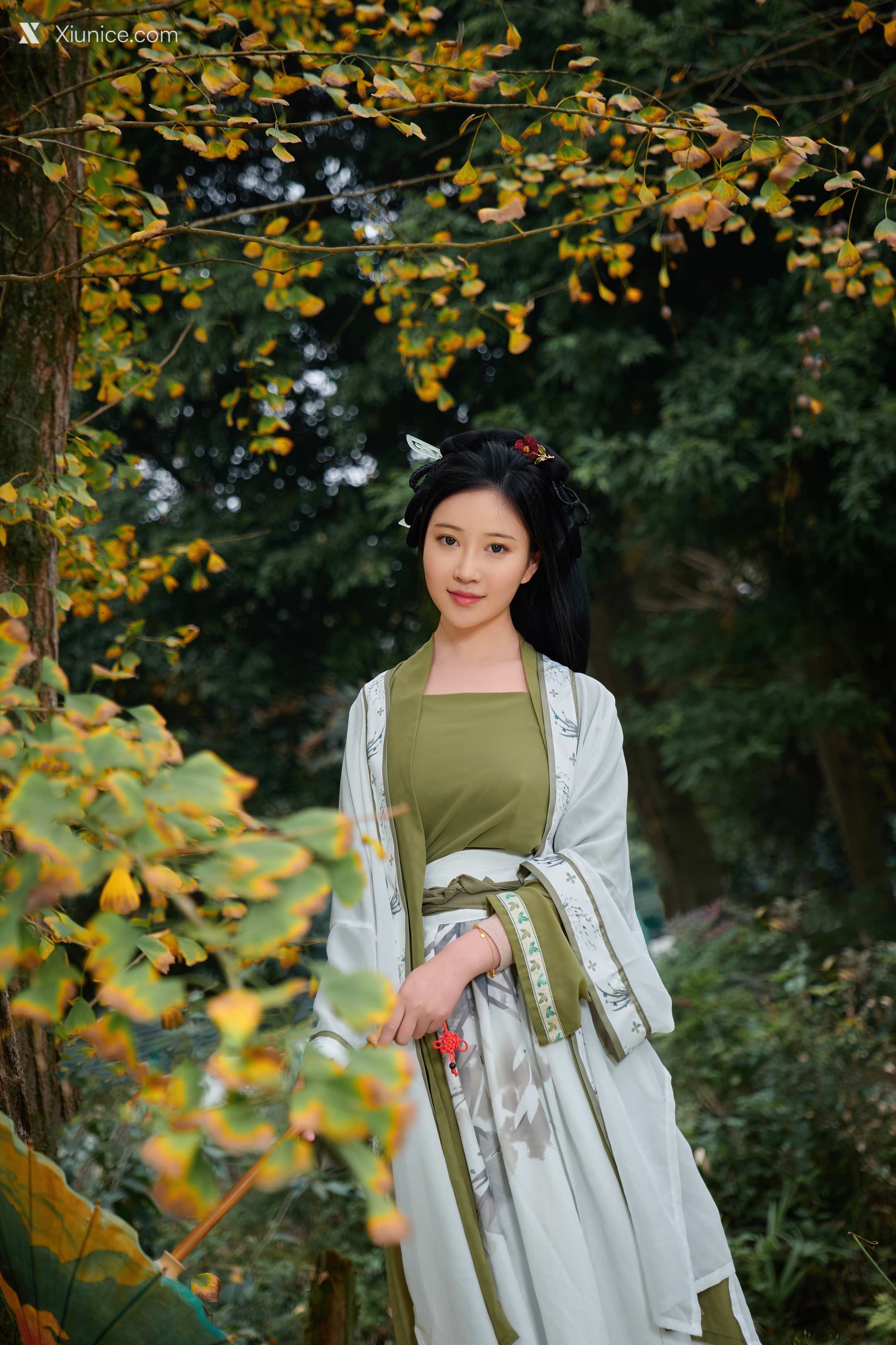 Coser 年年Nnian 秋兮 32
