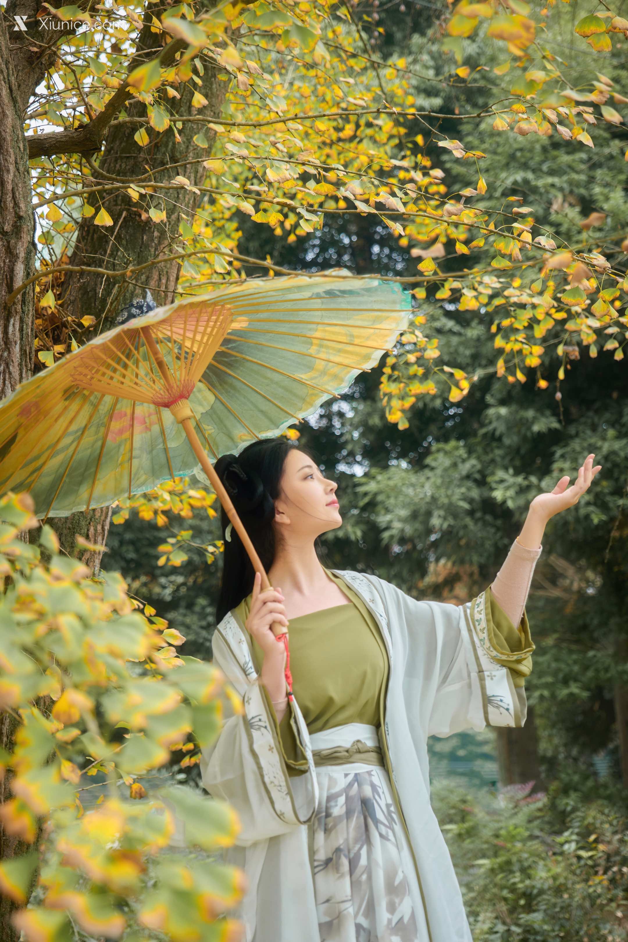 Coser 年年Nnian 秋兮 33