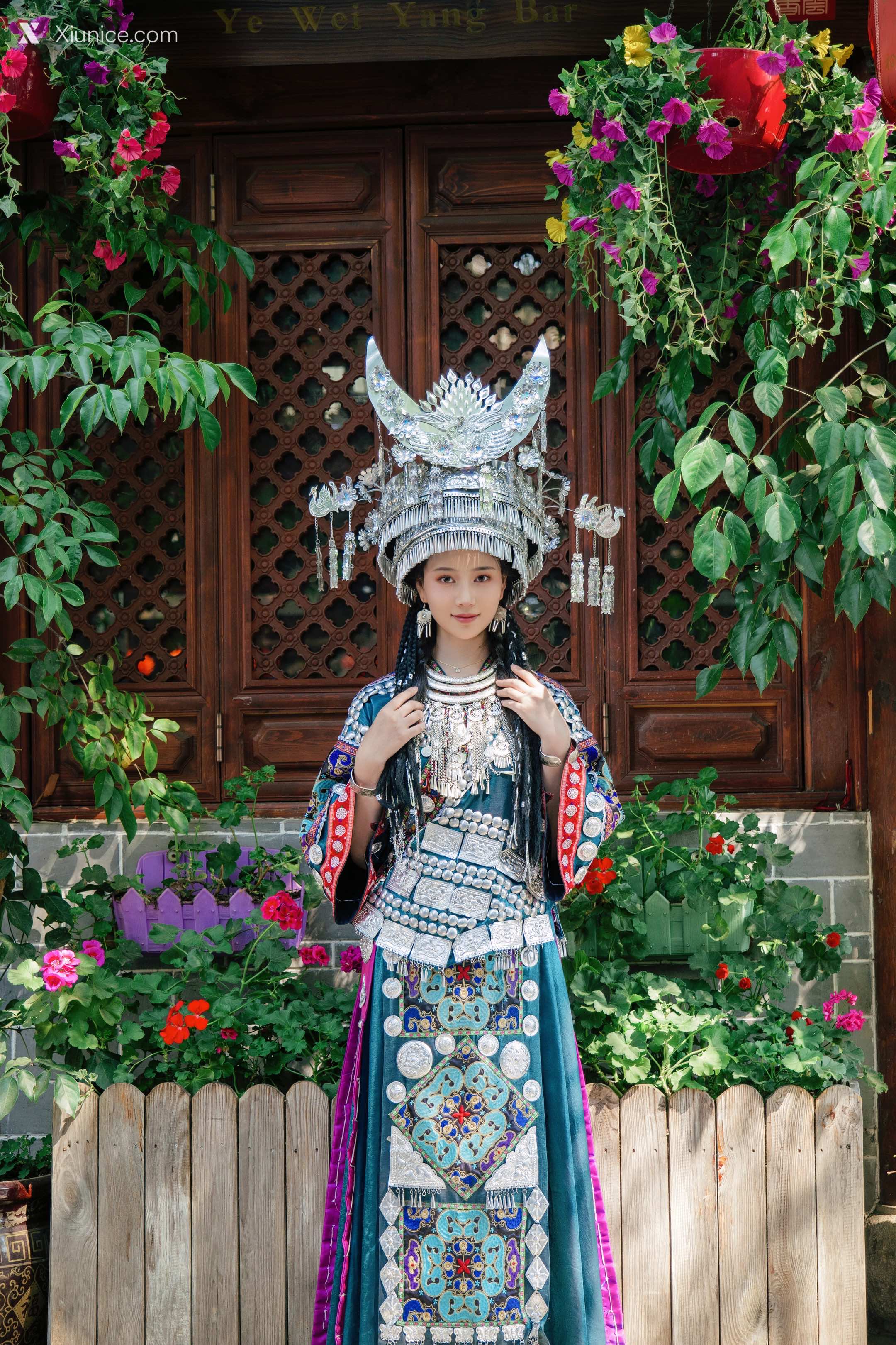 Coser 年年Nnian 苗疆女孩 2