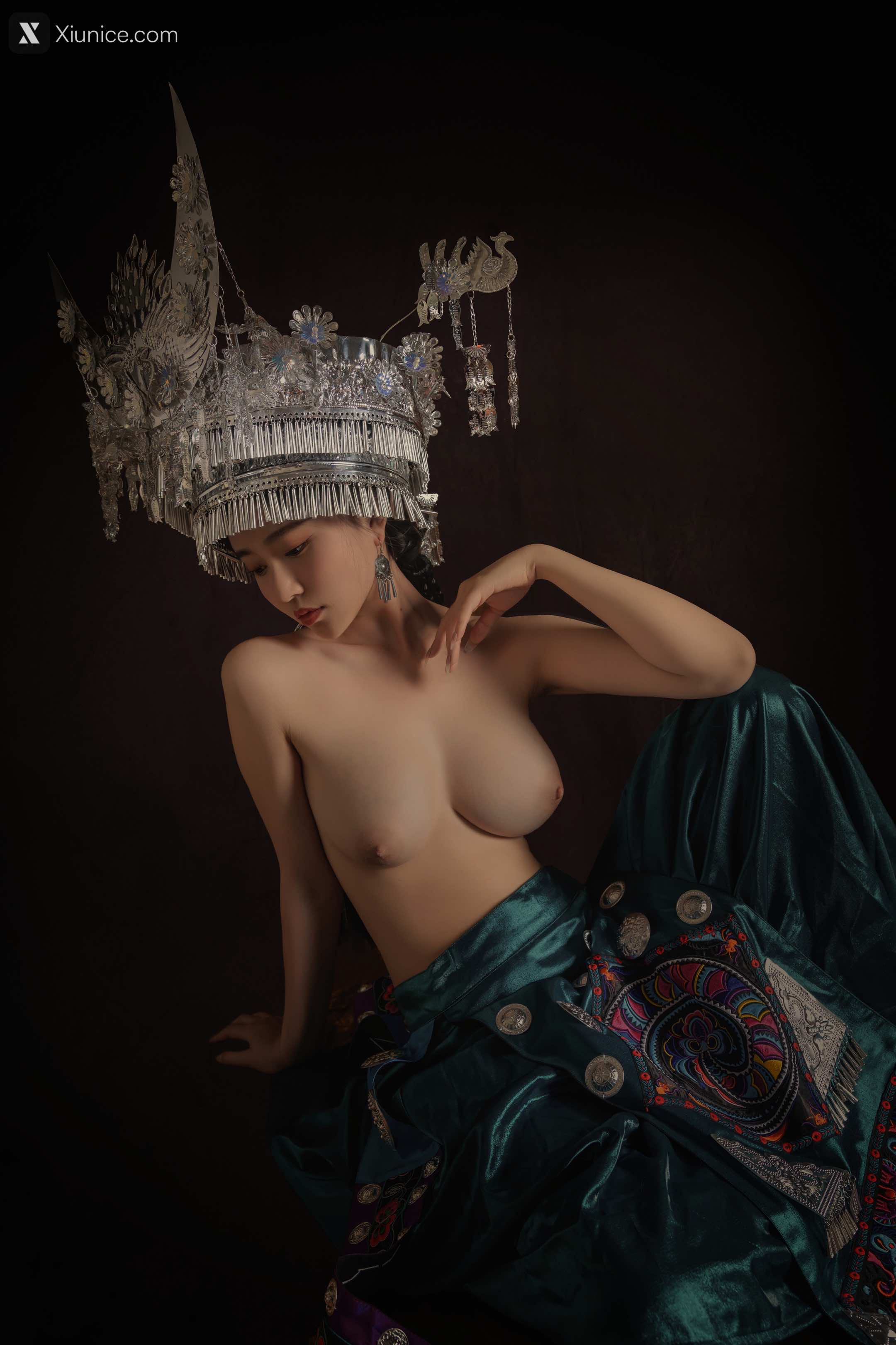 Coser 年年Nnian 苗疆女孩 35