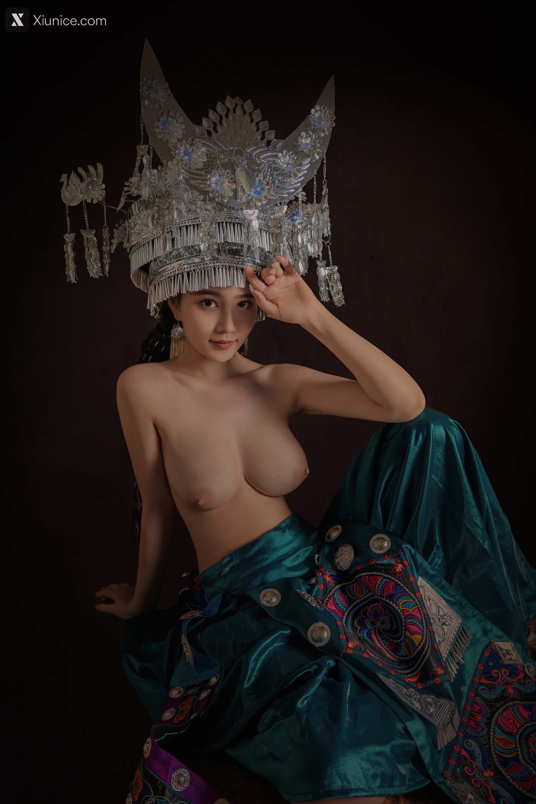 Coser 年年Nnian 苗疆女孩 37