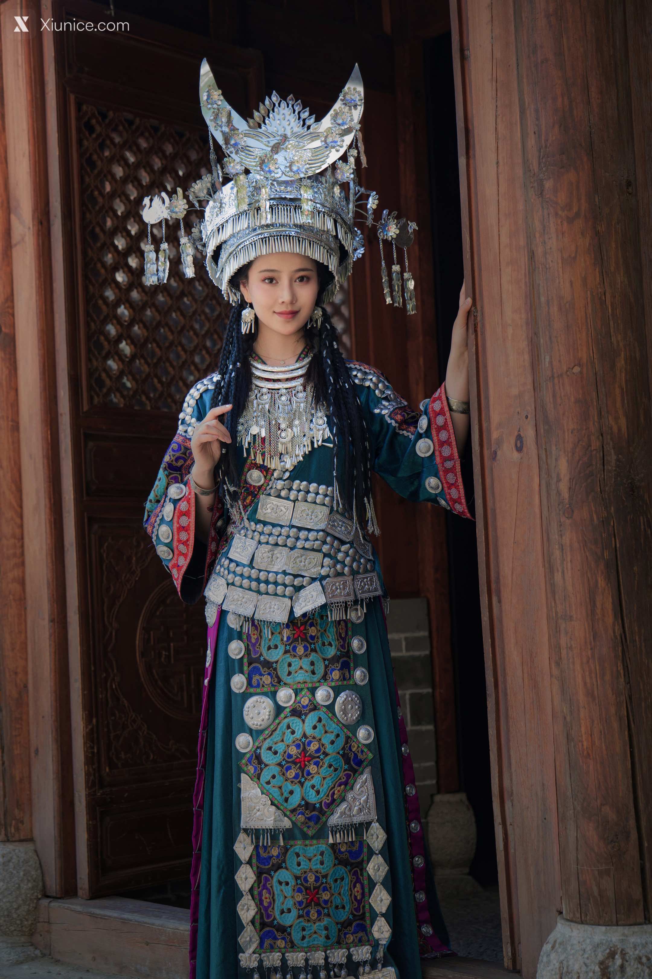 Coser 年年Nnian 苗疆女孩 48