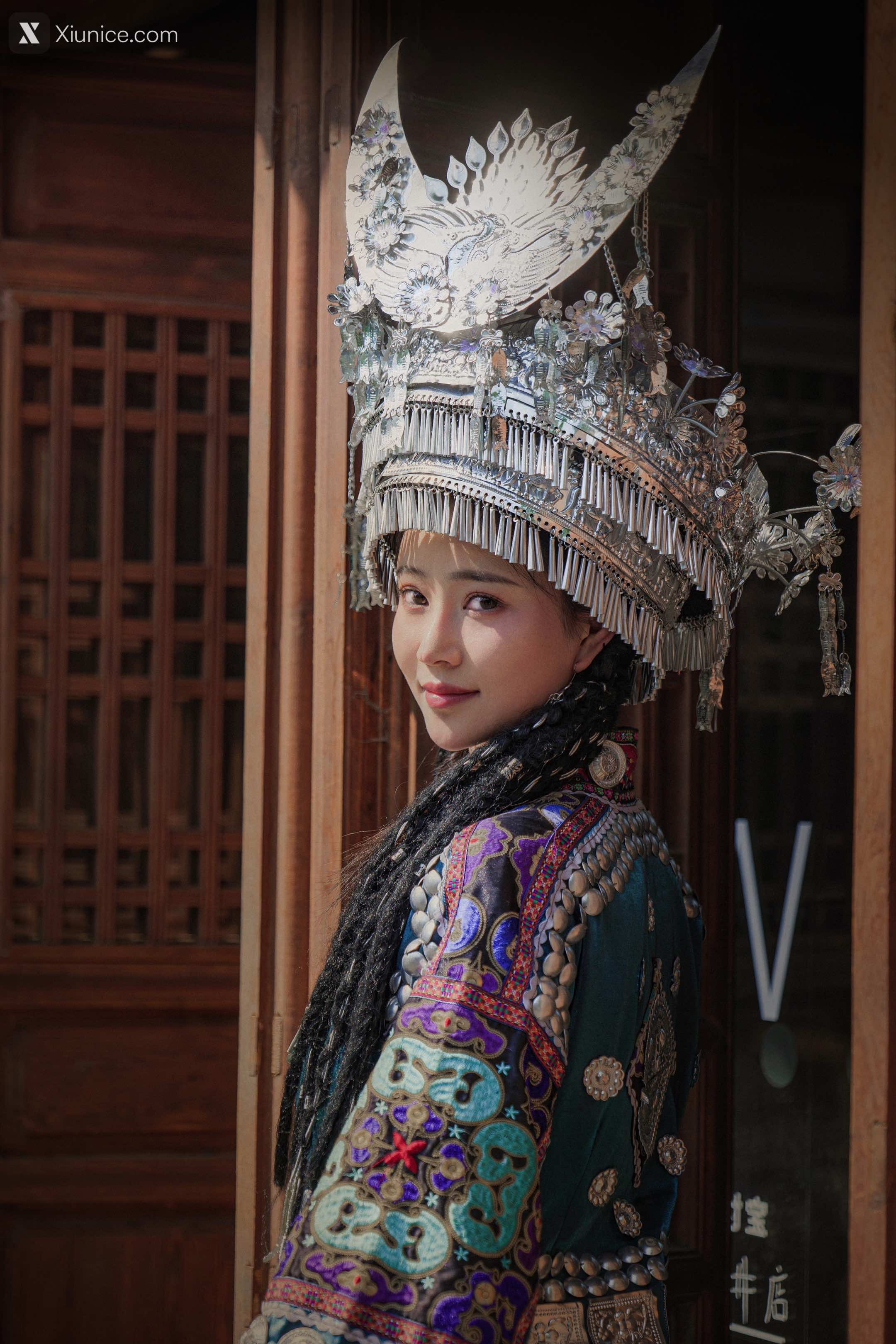 Coser 年年Nnian 苗疆女孩 49