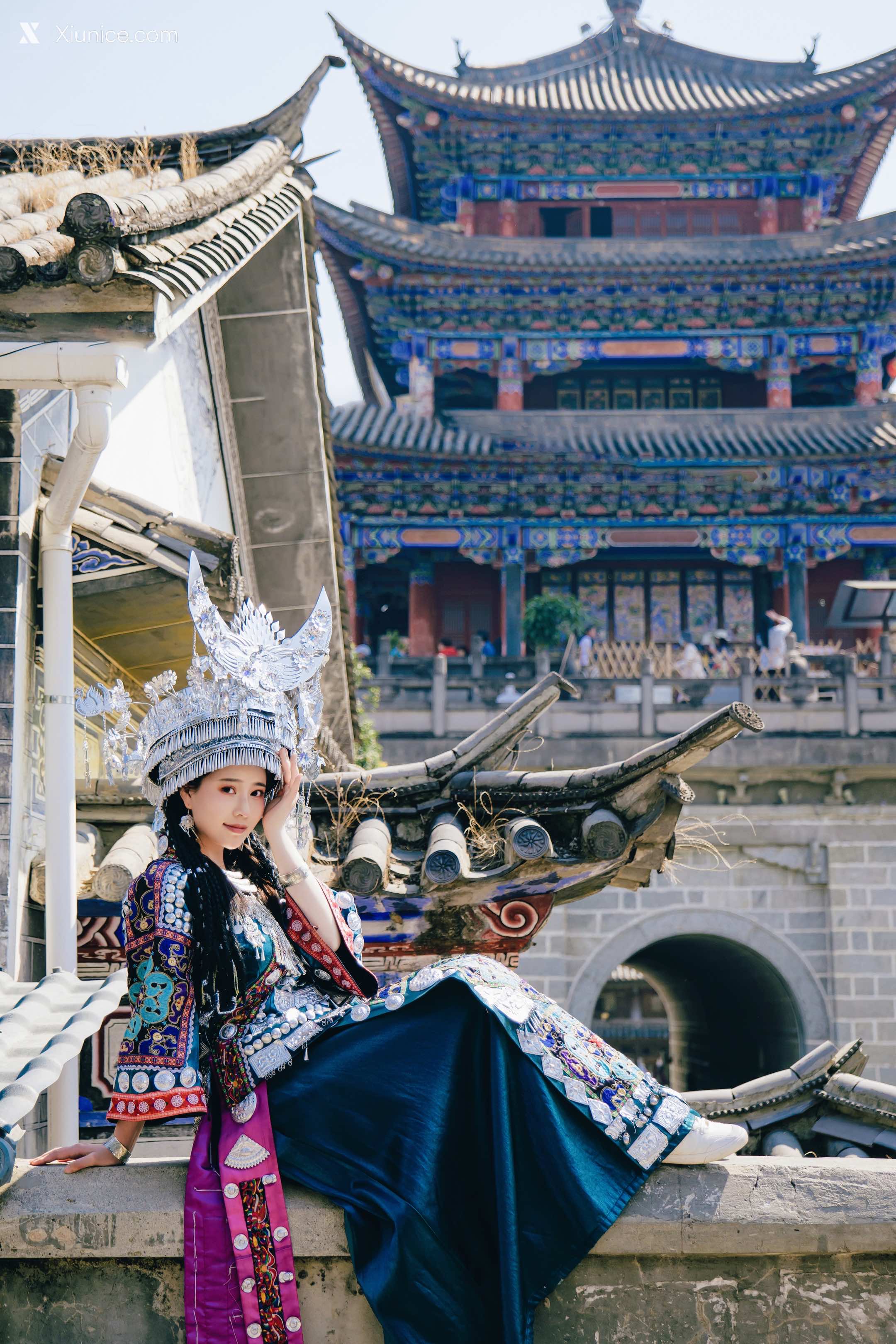 Coser 年年Nnian 苗疆女孩 9