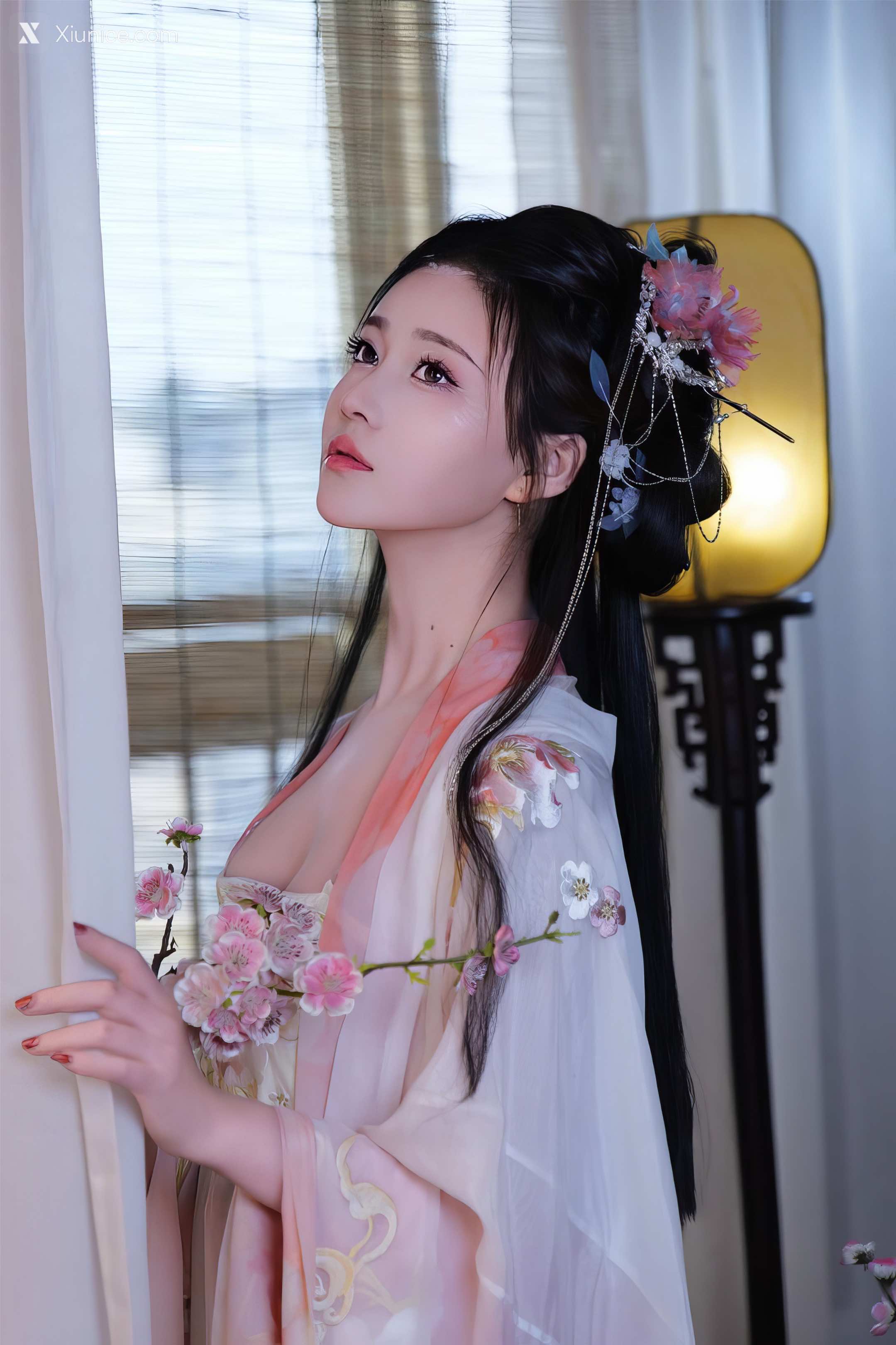 Coser 年年Nnian 霓裳 1
