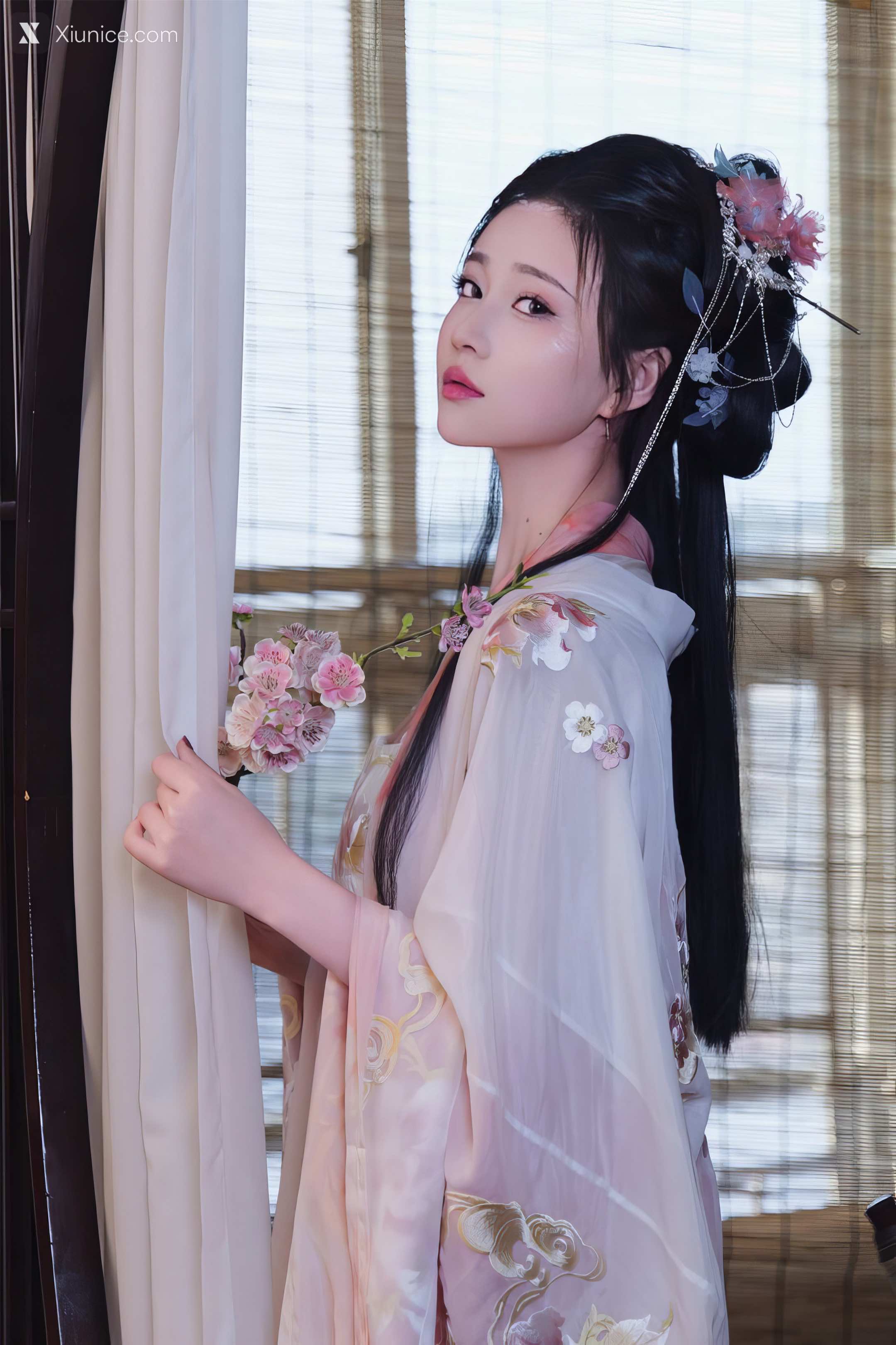 Coser 年年Nnian 霓裳 2