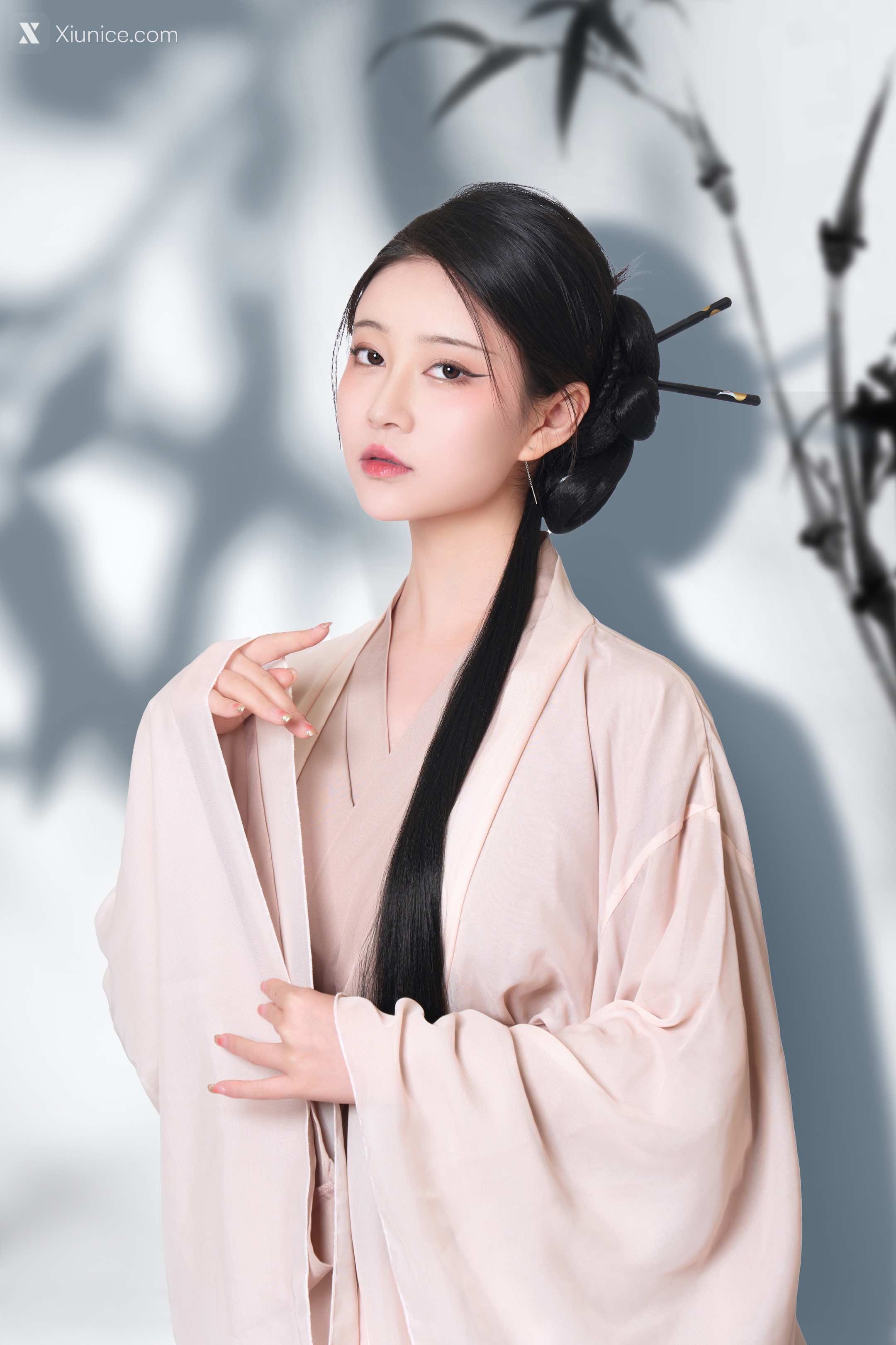 Coser 年年Nnian 青丝 1
