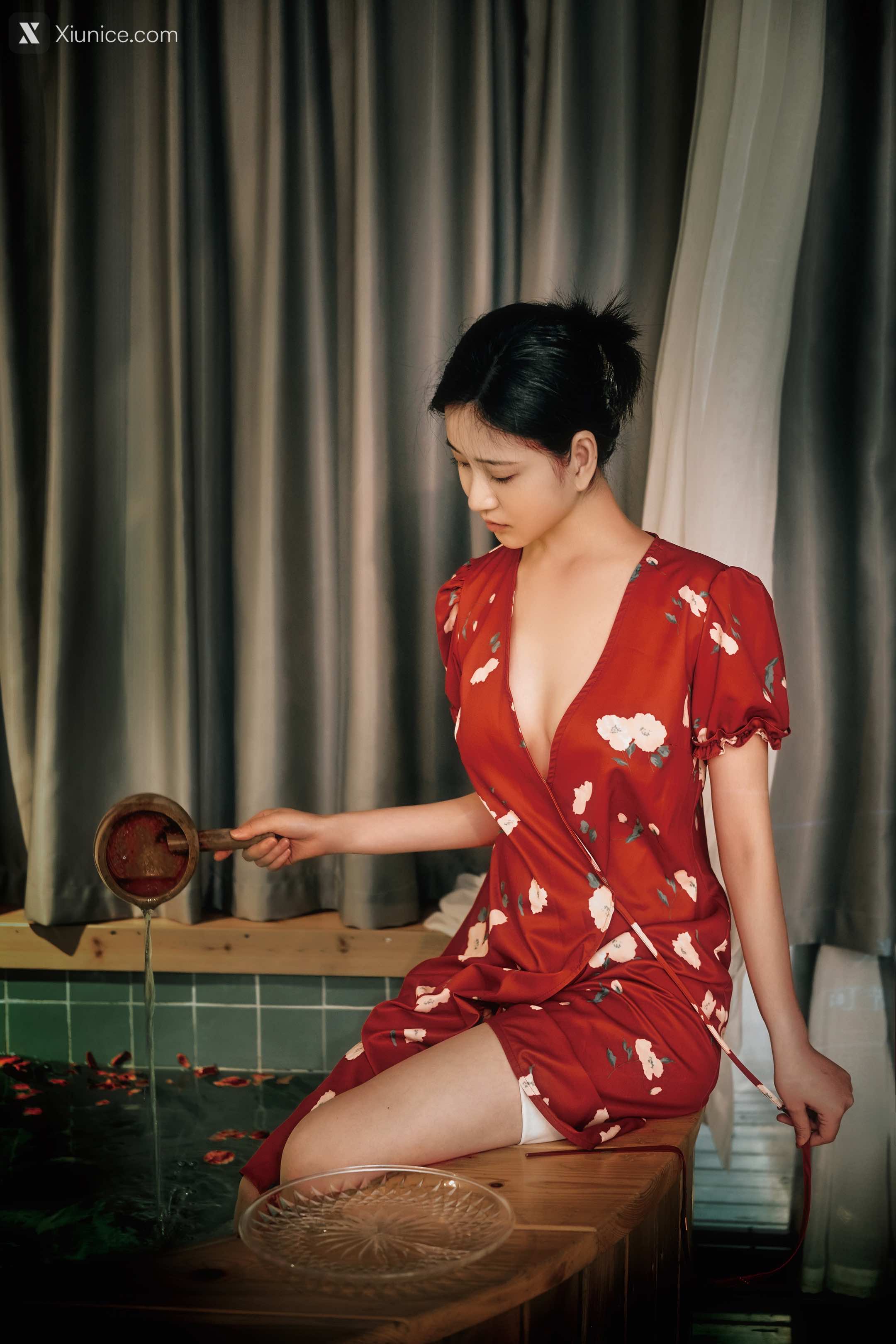 Coser 年年Nnian Mu Qiu 12