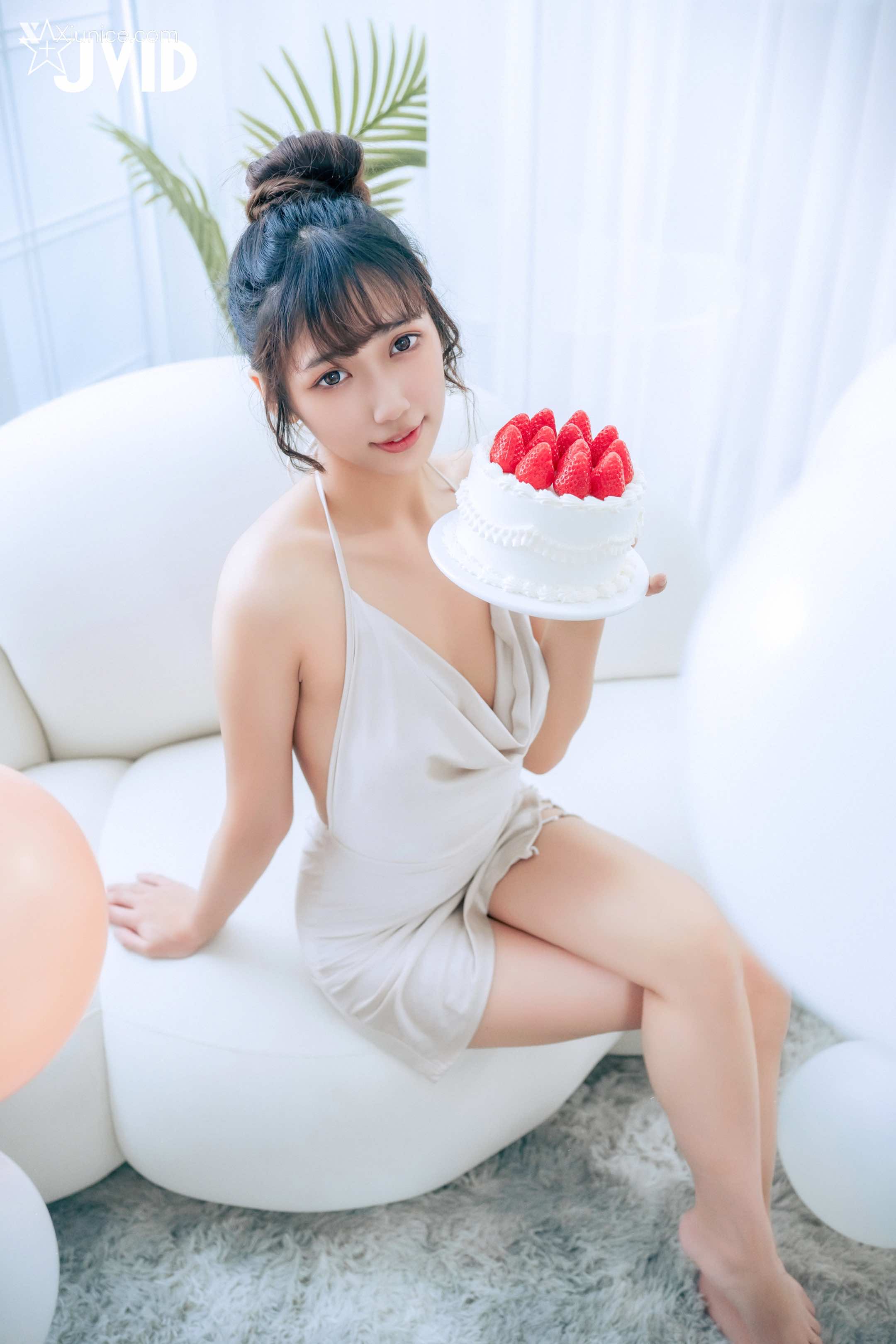 JVID 井野奈 & 肉包 X 色慾融合の閨蜜慶生派對 12