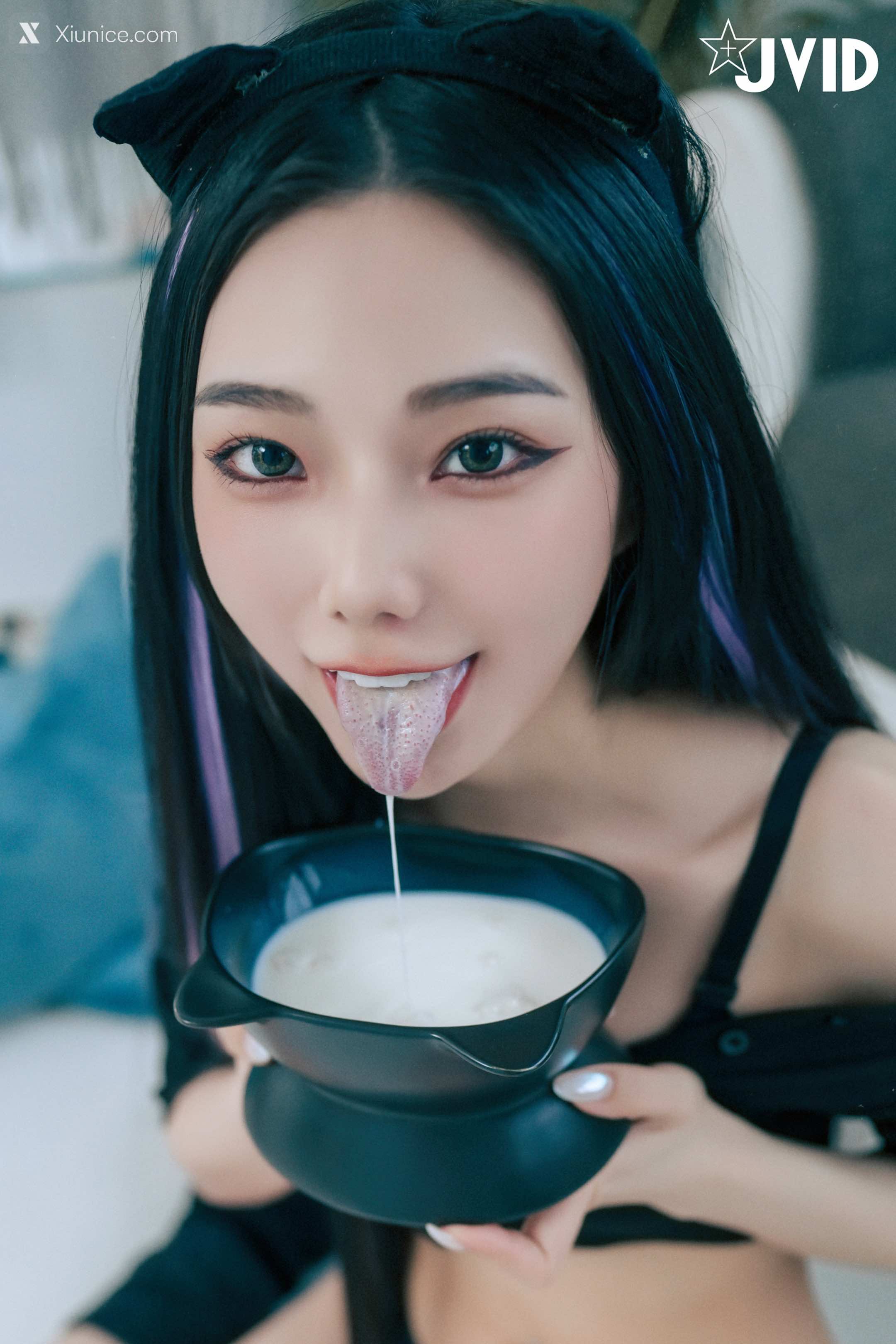 JVID 啾啾 牛奶成功收編冶豔的黑貓娘 88
