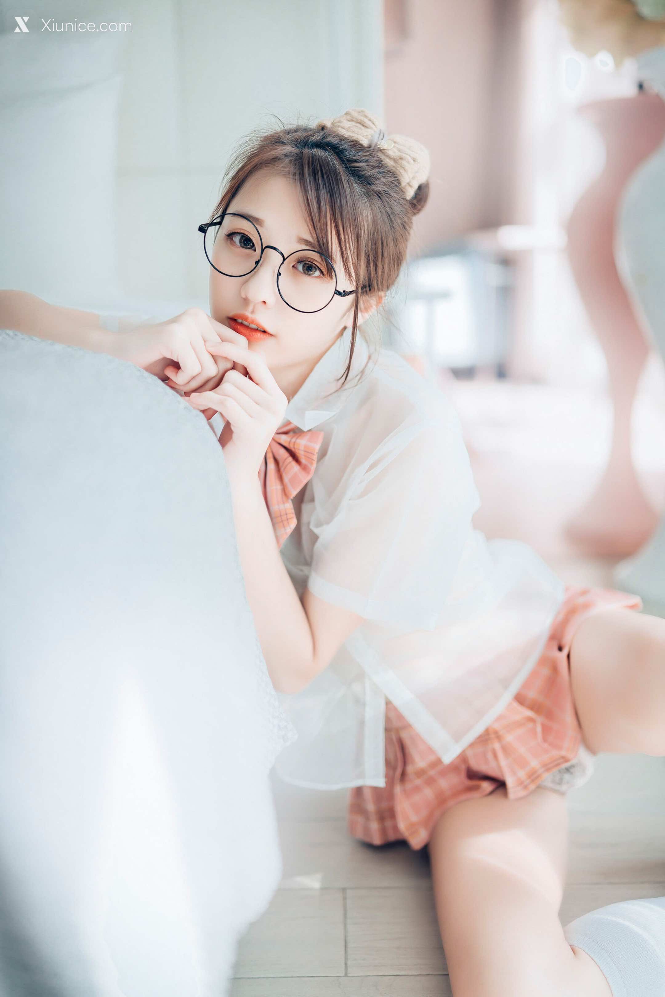 JVID 妍妍 Angel 女孩在trasmart制服與眼鏡 16