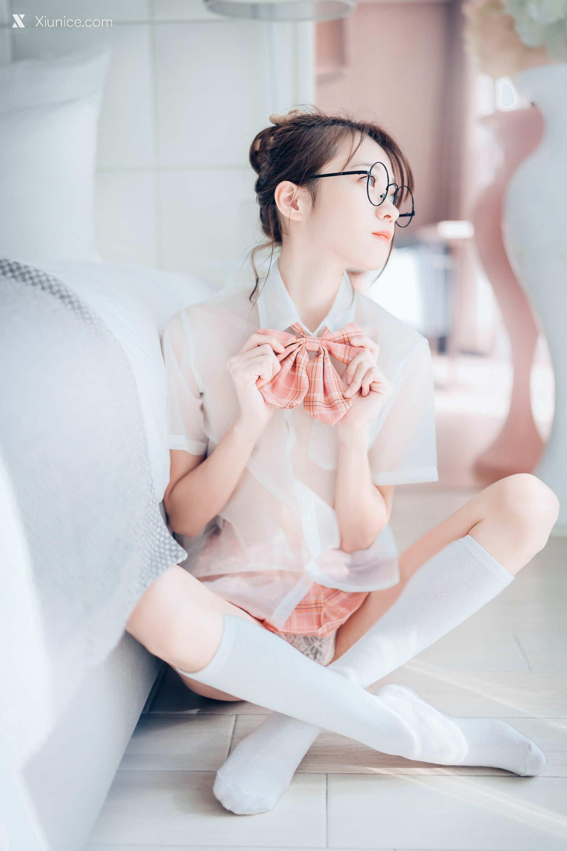 JVID 妍妍 Angel 女孩在trasmart制服與眼鏡 20